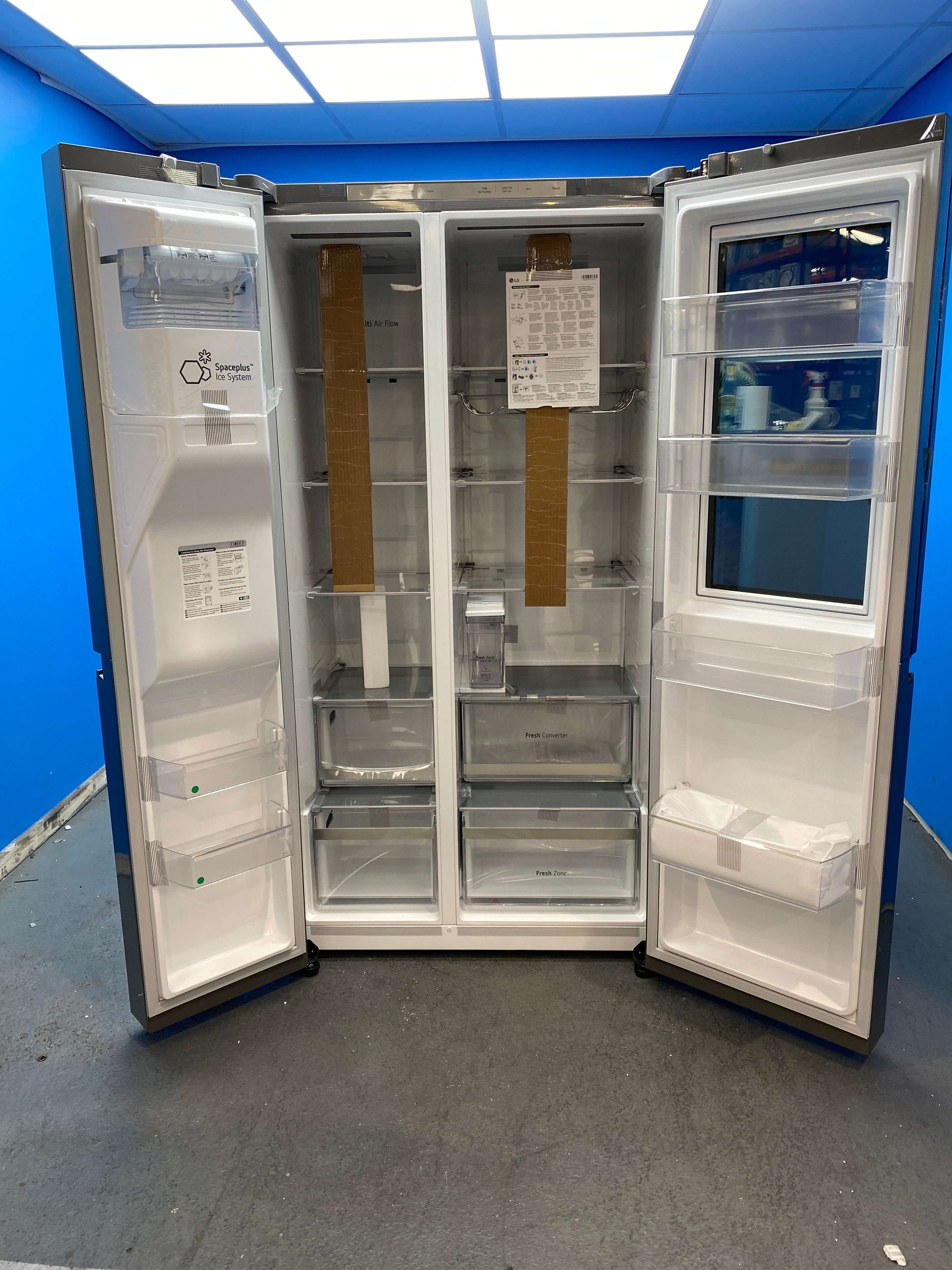 LG GSXE81PYBD American Style Fridge Freezer with InstaView™
