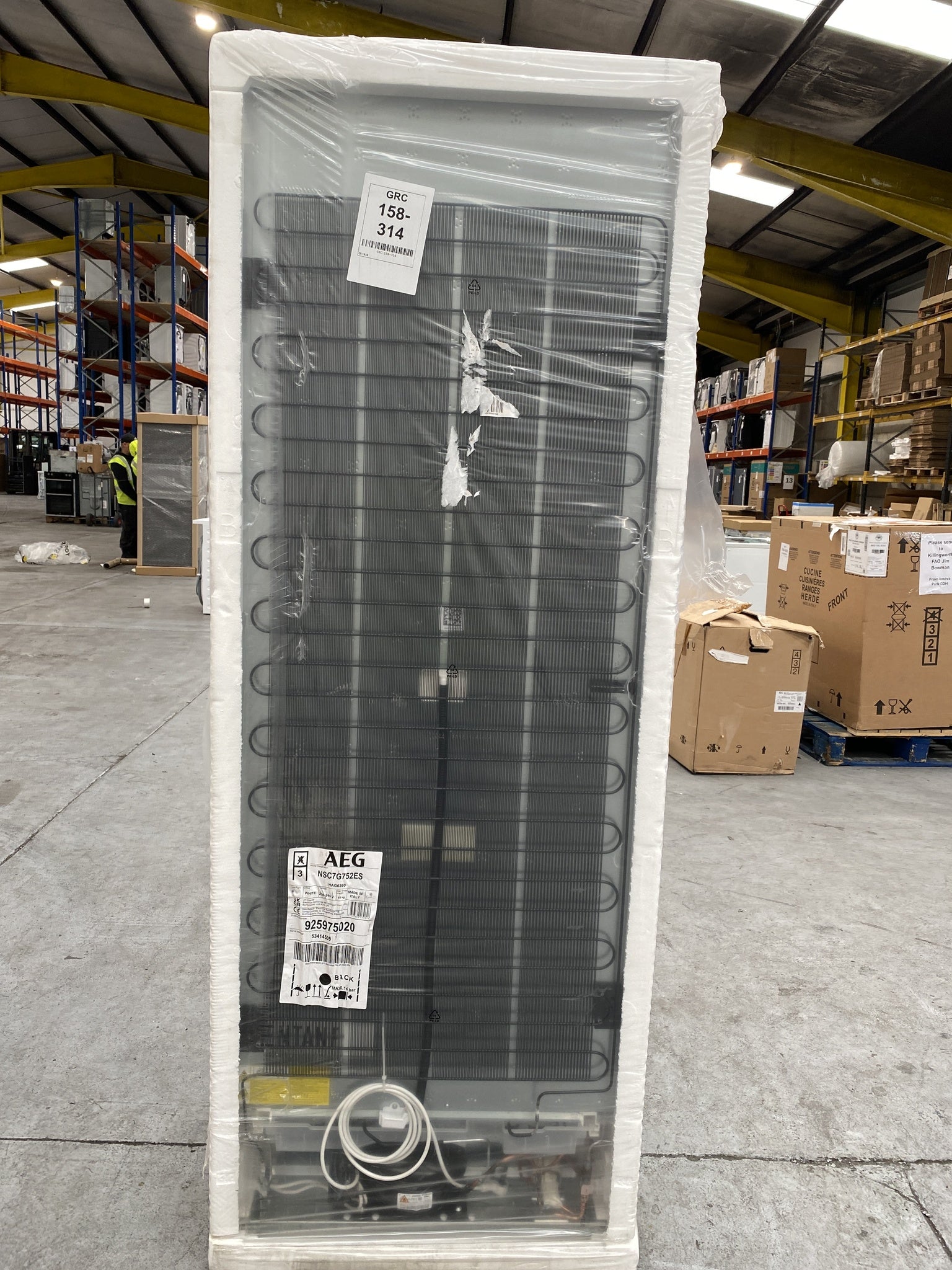#GRC-158-314 - AEG NSC7G752ES Integrated 376 Litre No Frost Fridge Freezer