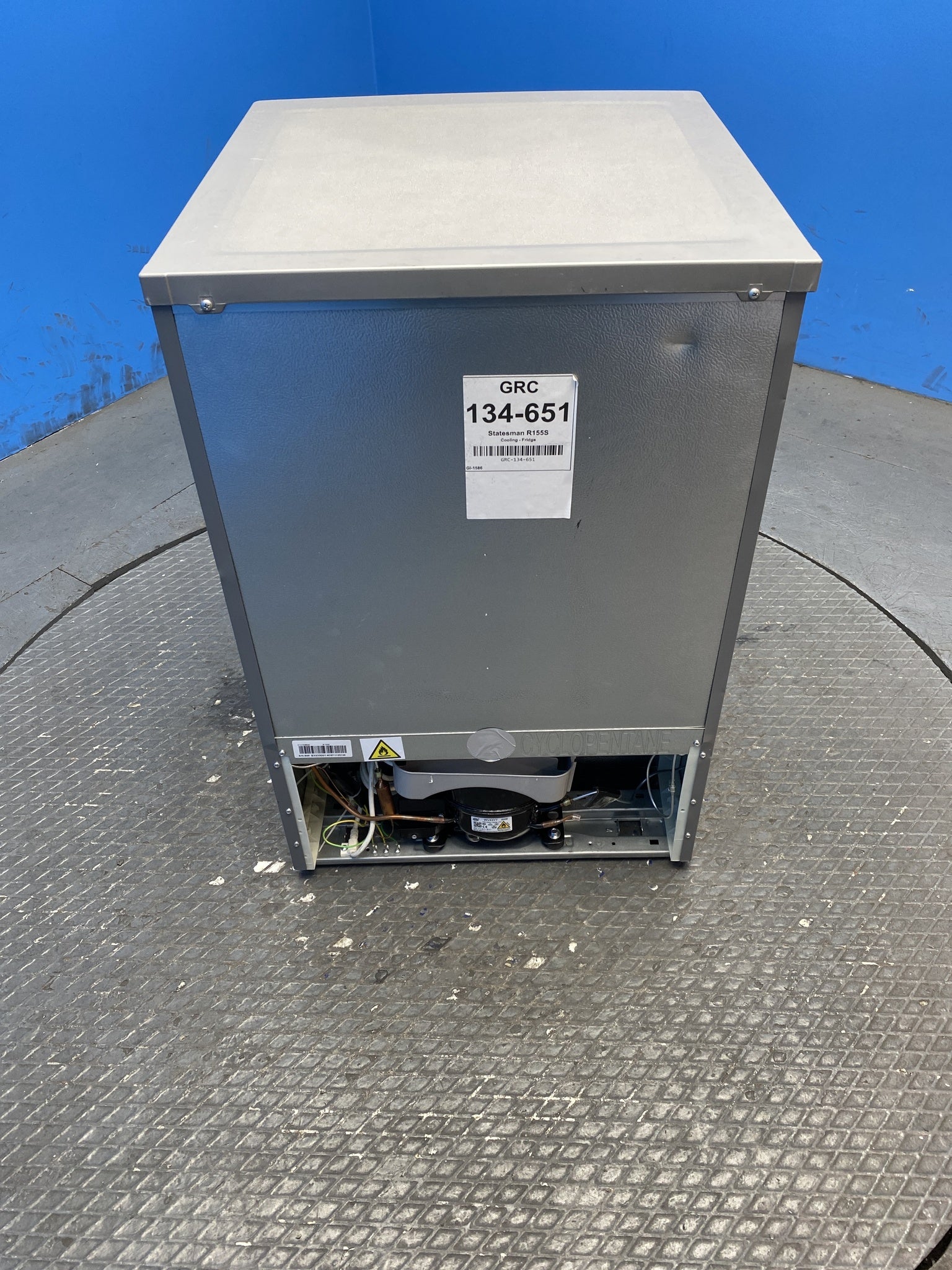 Statesman R155S 55cm Under Counter Fridge