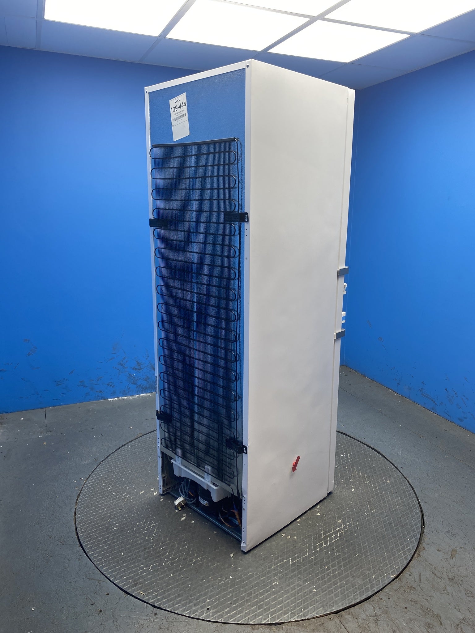 AEG 7000 Series ORK7M391EW 390L MultiFlow Freestanding Larder Fridge