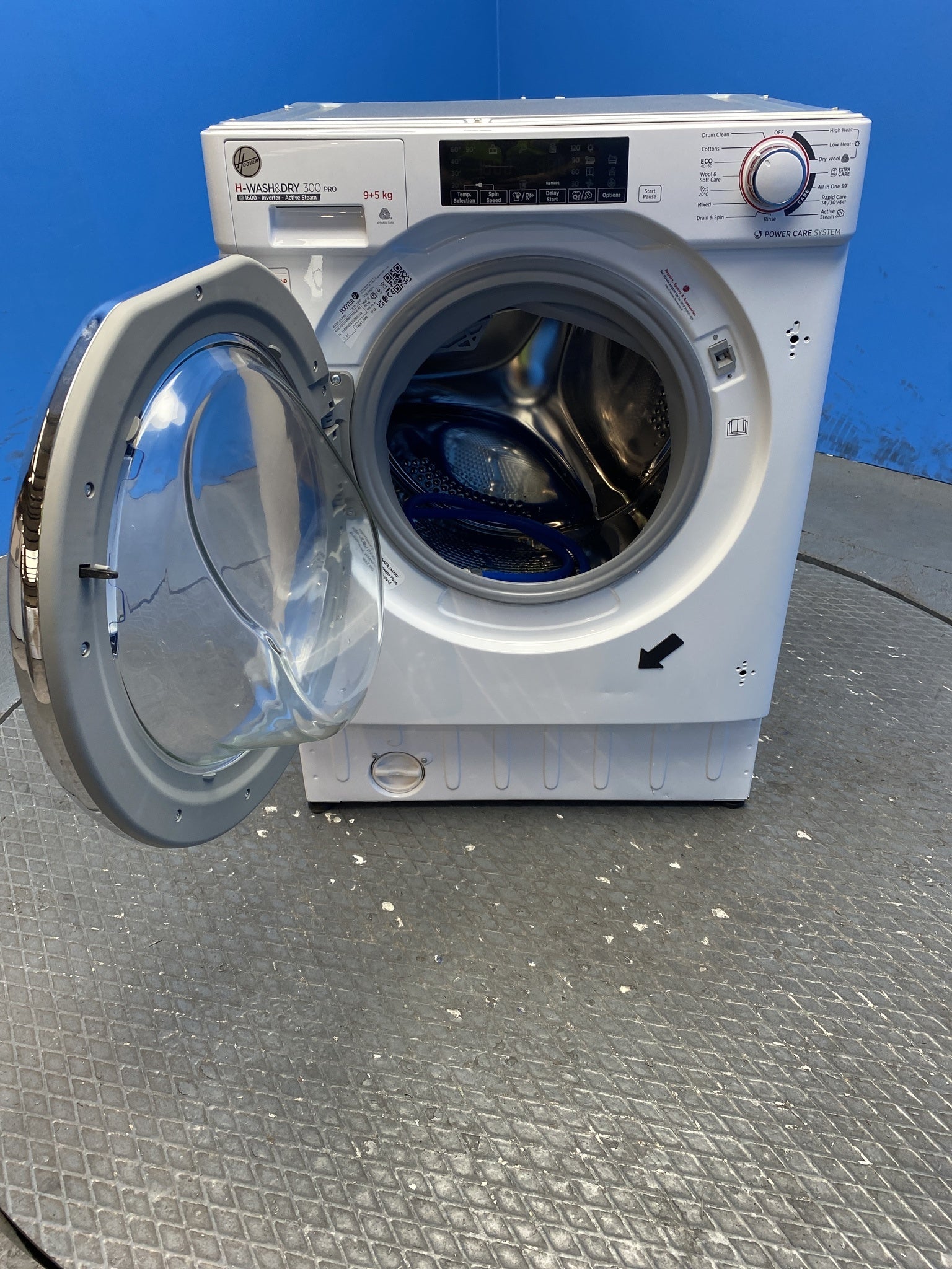 Hoover HBDOS695TAMCE Built In 9kg / 5kg 1600 Spin Washer Dryer