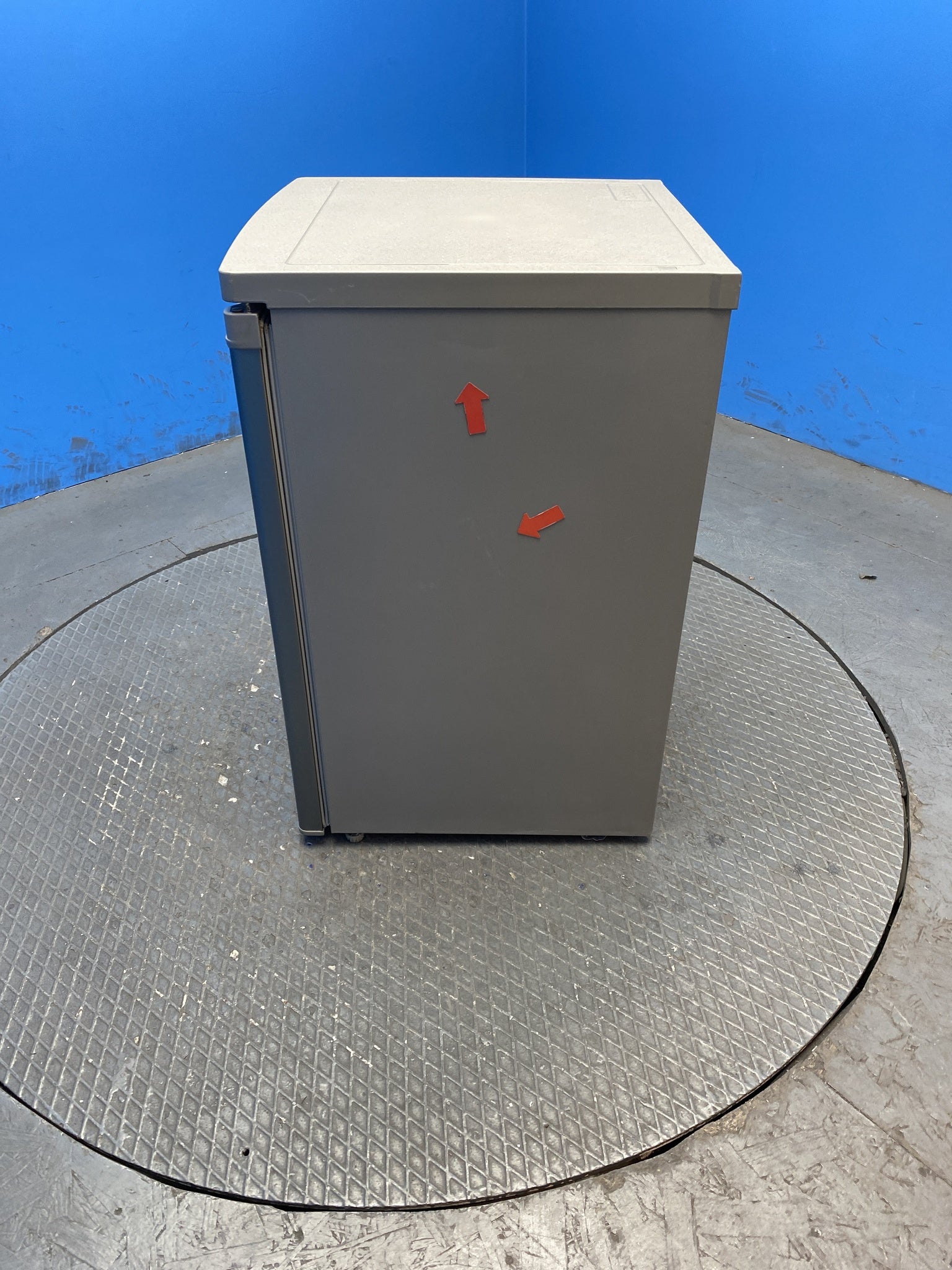 Igenix IG255X 136 Litre Undercounter Fridge