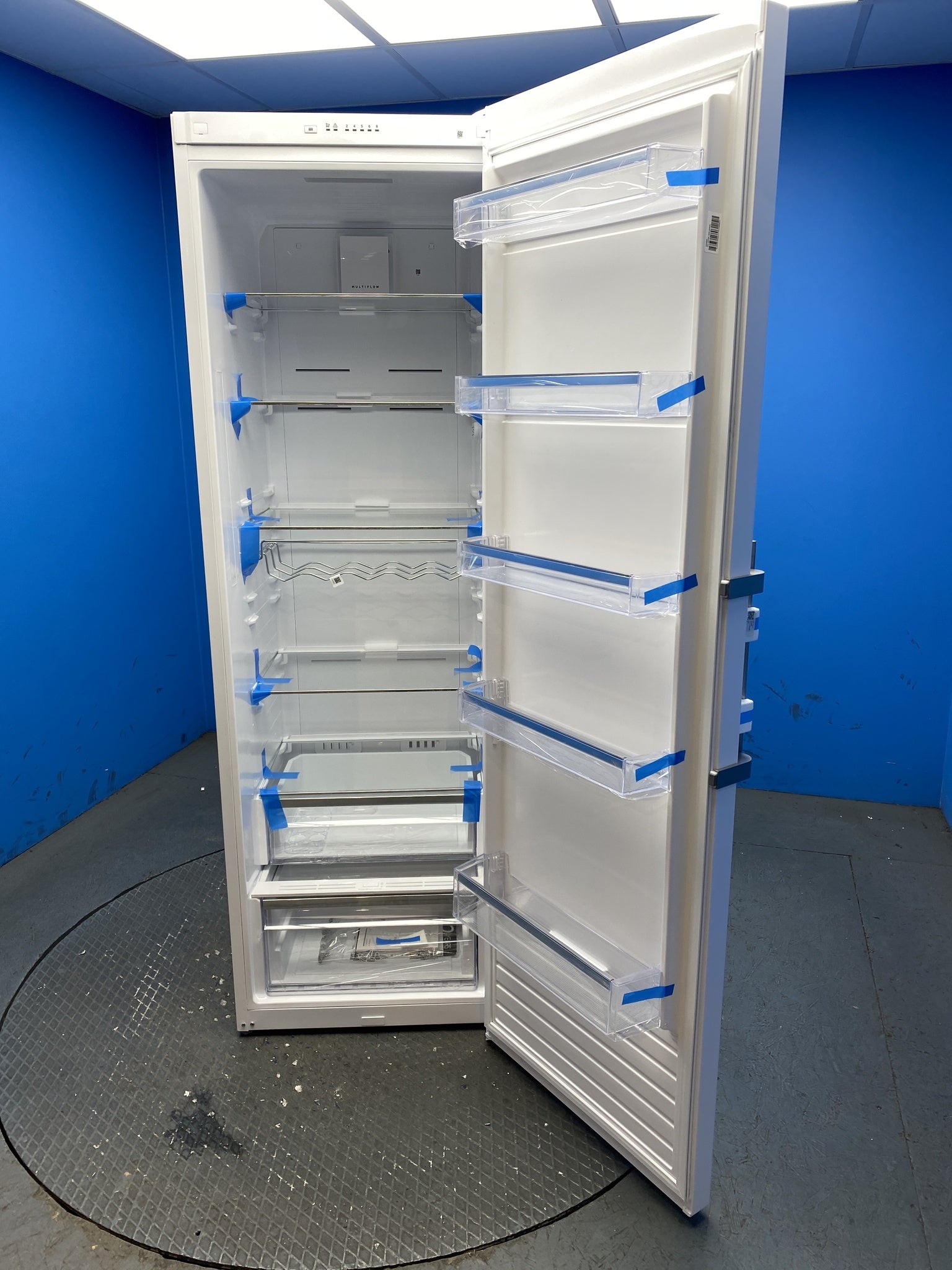 AEG 6000 ORK6D391EW DynamicAir 395L Freestanding Larder Fridge