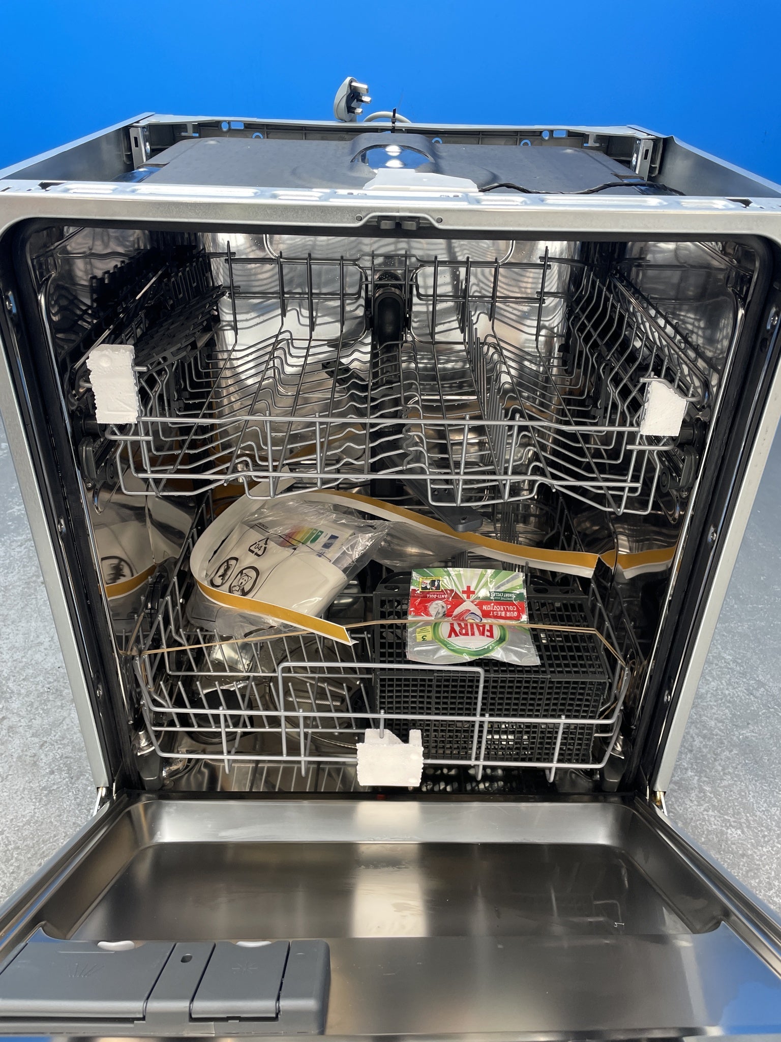 #GRC-158-238 - AEG 13 Place Integrated Dishwasher with AirDry