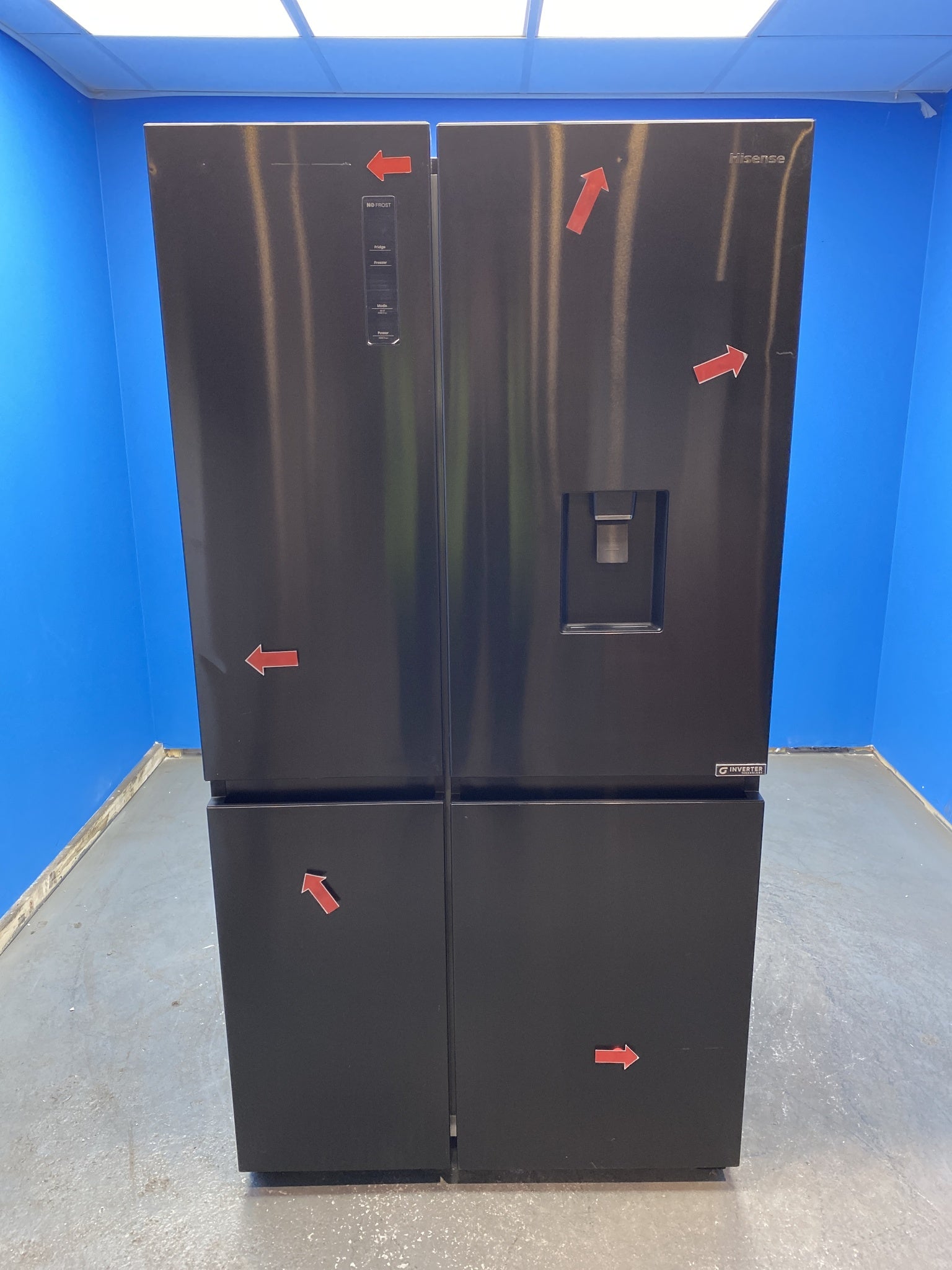 Hisense RS840N4WFE 649 Litre American Style Fridge Freezer