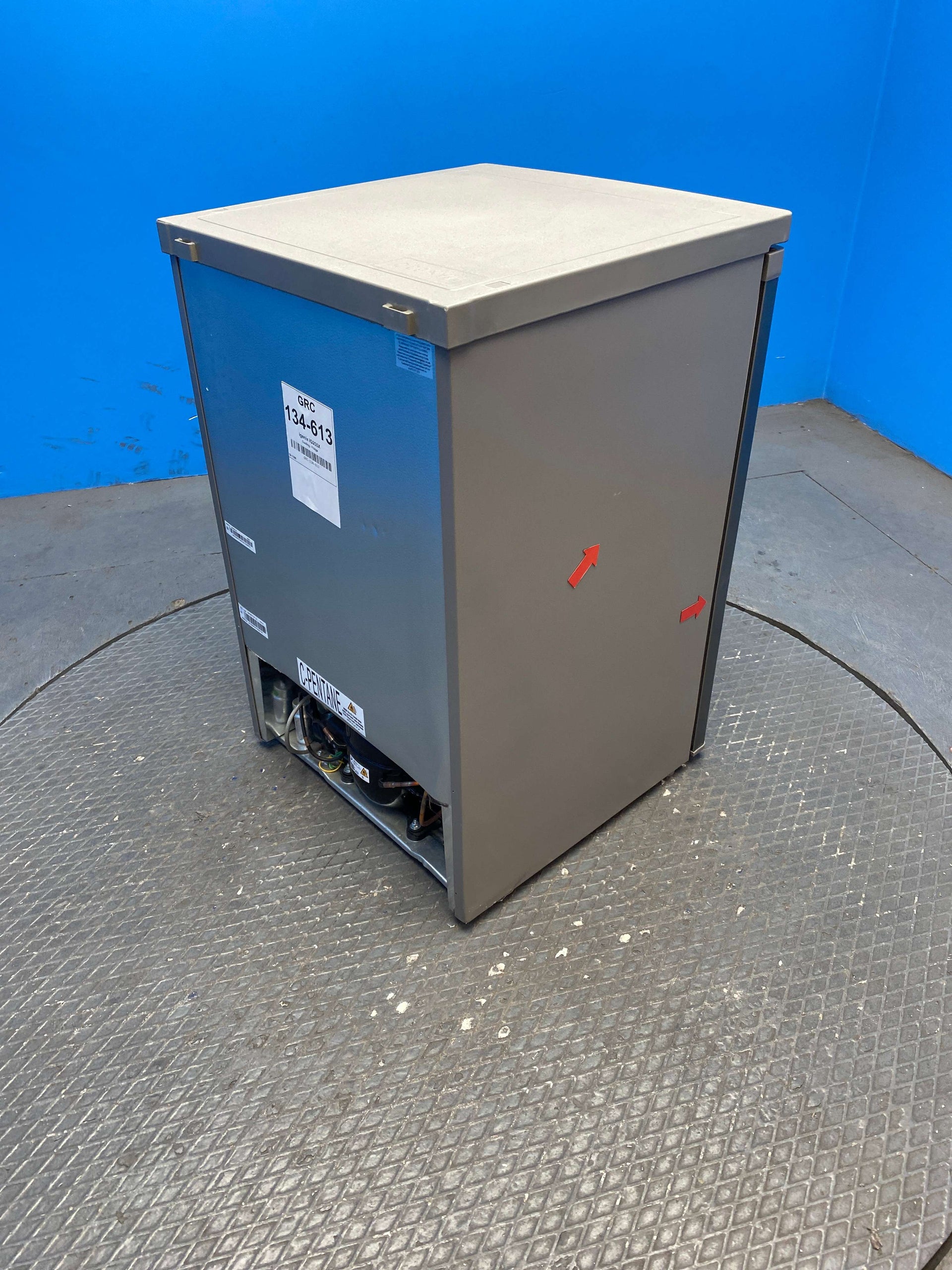 Igenix IG255X 136 Litre Undercounter Fridge