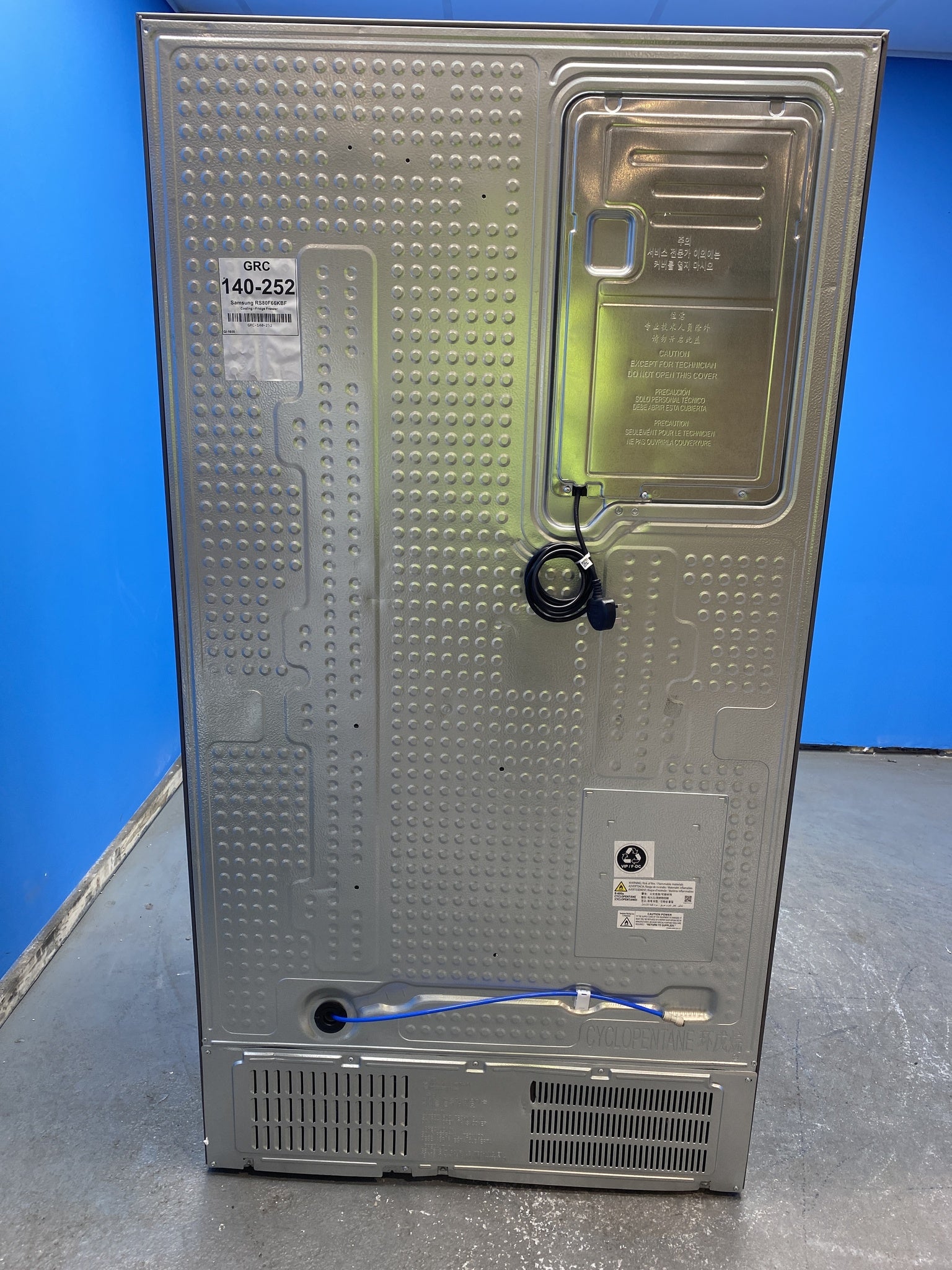 Samsung Series 8 RS80F66KBFEU Total No Frost American Fridge Freezer