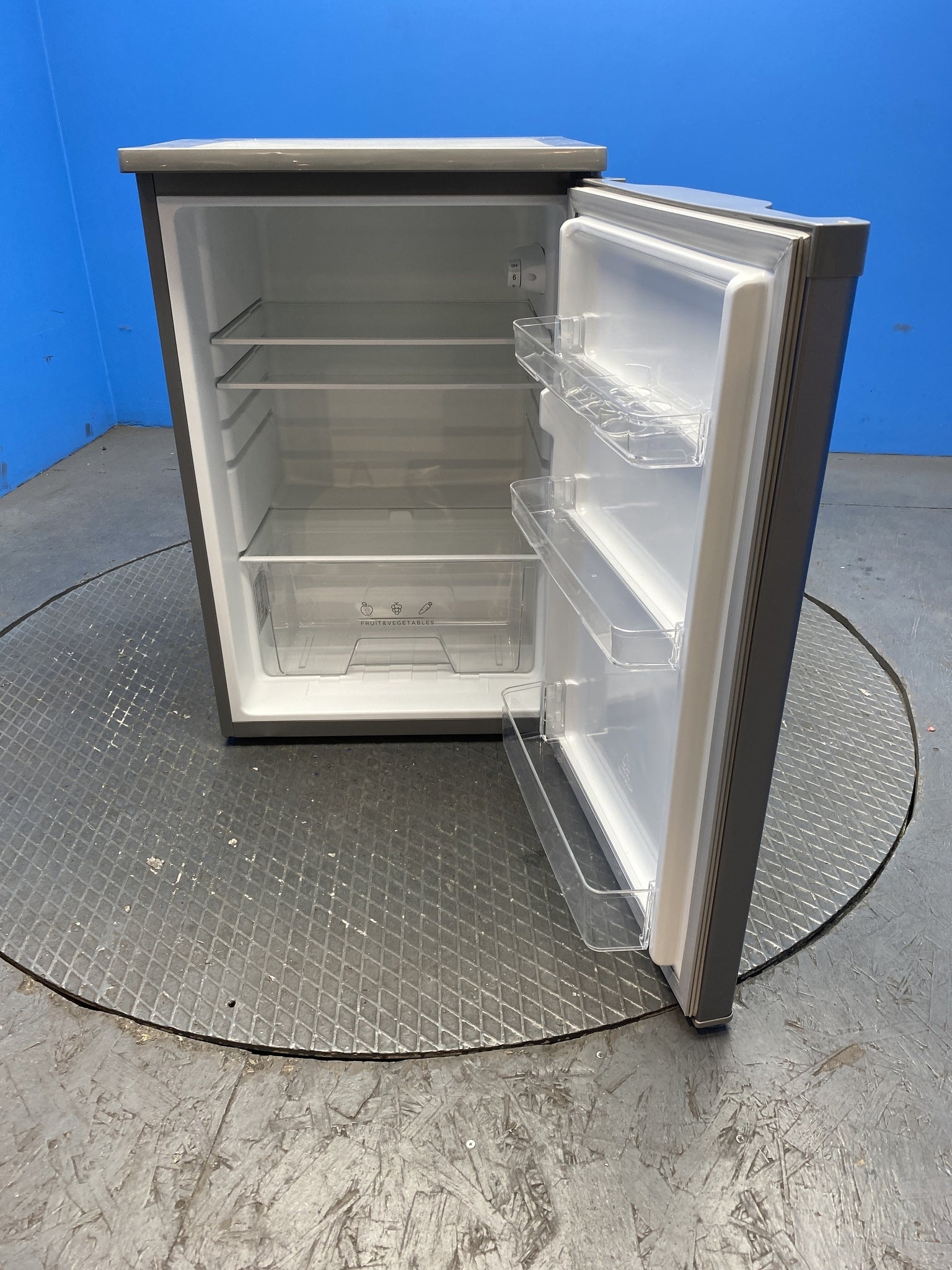 Statesman L255S 113 Litre 55cm Under Counter Fridge