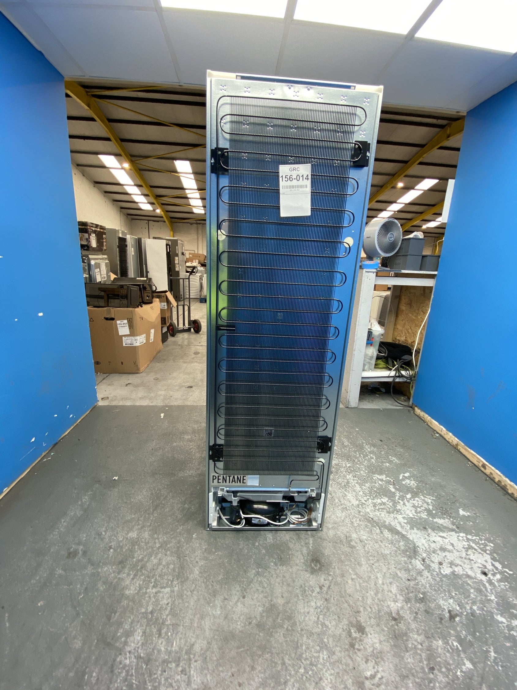 #GRC-156-014 - AEG NSK6D181EC 6000 DynamicAir 310L Integrated Larder Fridge