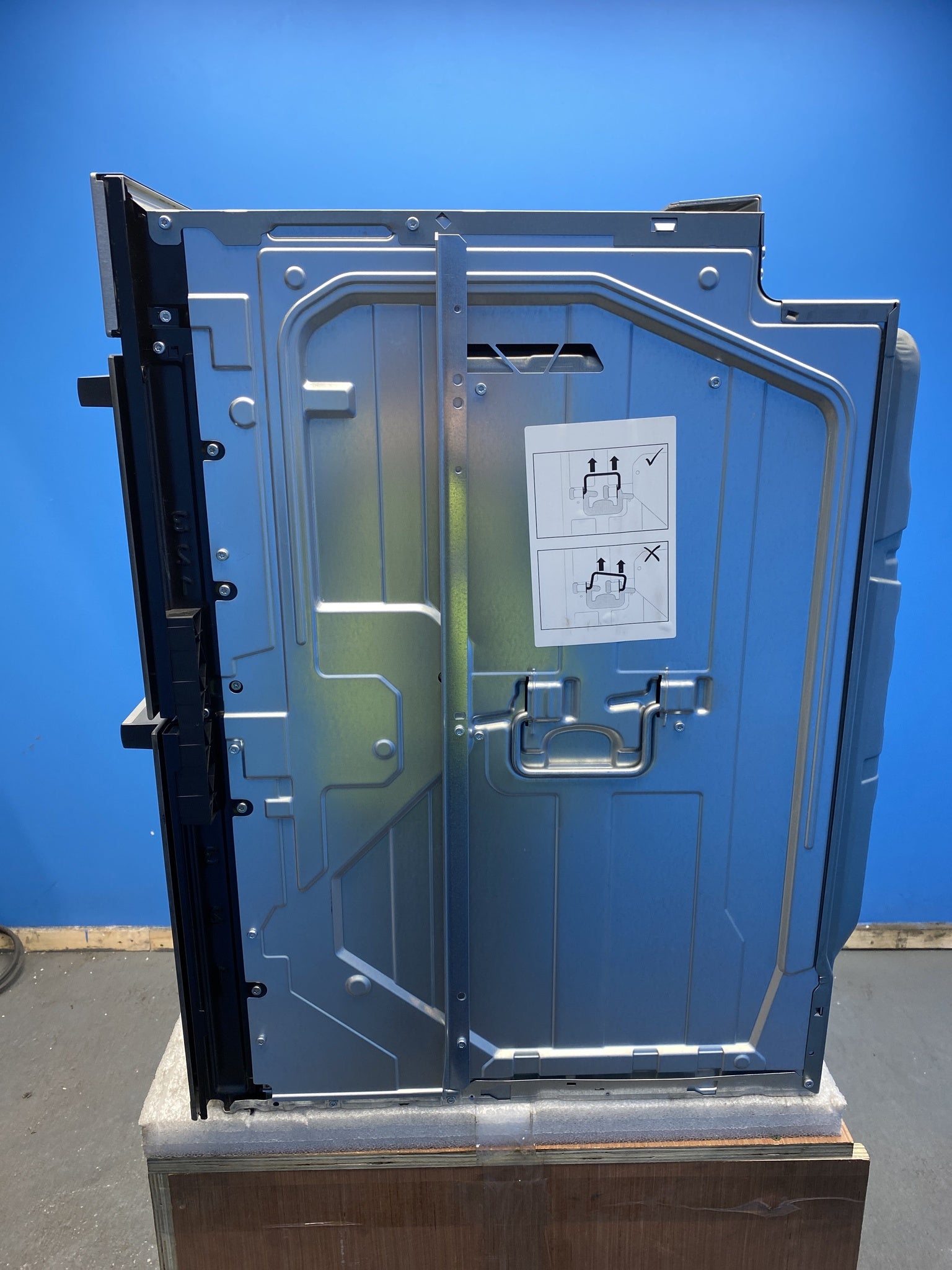 Bosch Series 4 NBS533BS0B Built-Under Electric Double Oven