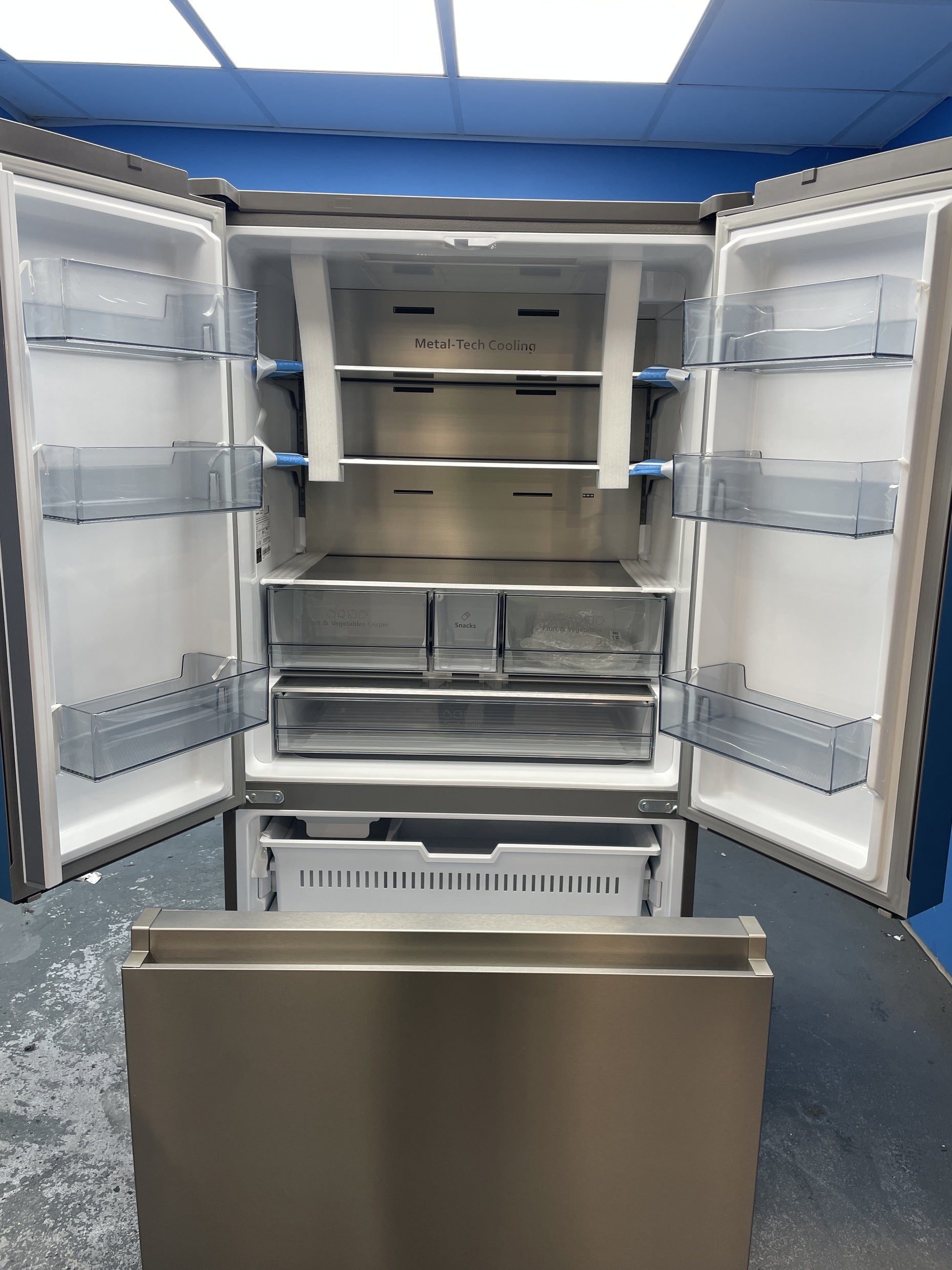 #GRC-158-065 - Hisense RF815N4SESE French Door 364 Litre Fridge Freezer