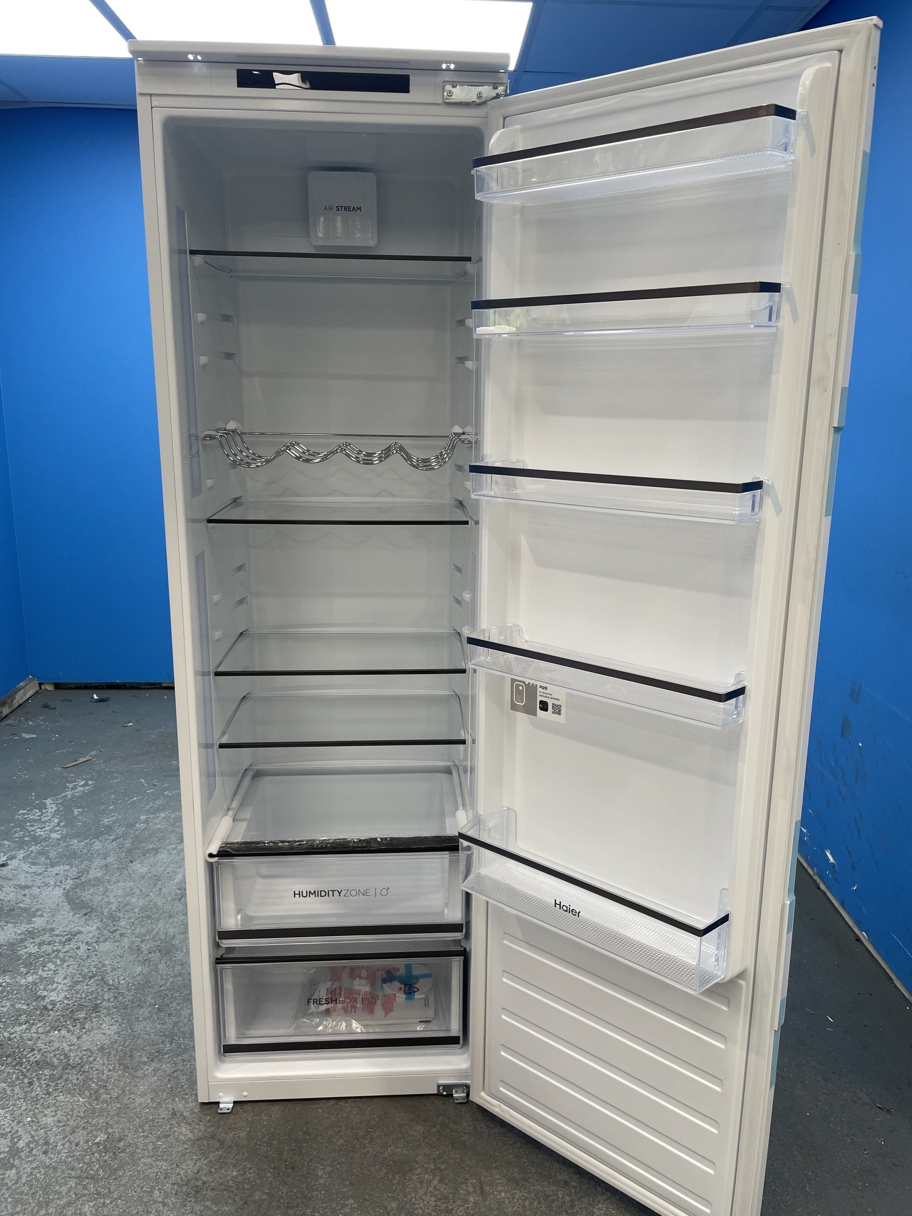 #GRC-157-746 - Haier HAMS518EWK Integrated 316L Tall Larder Fridge