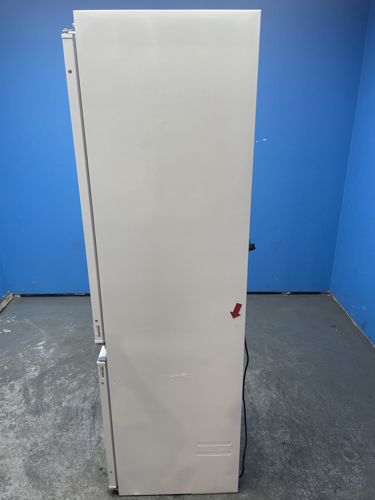 #GRC-163-409 - Hoover 54cm Integrated 70/30 Fridge Freezer – 251L, White