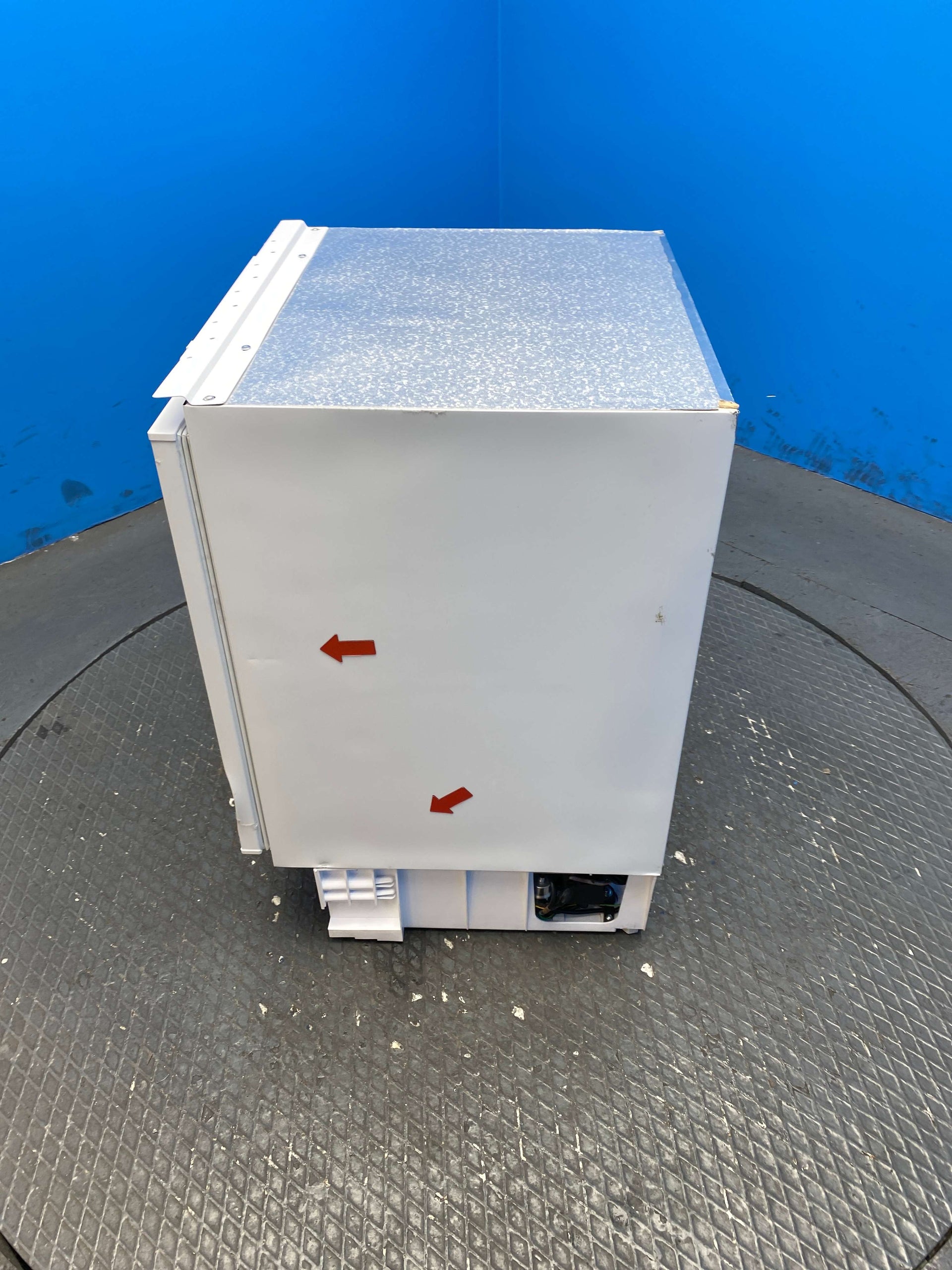 Iberna IUS68EWK 95L Integrated Undercounter Freezer