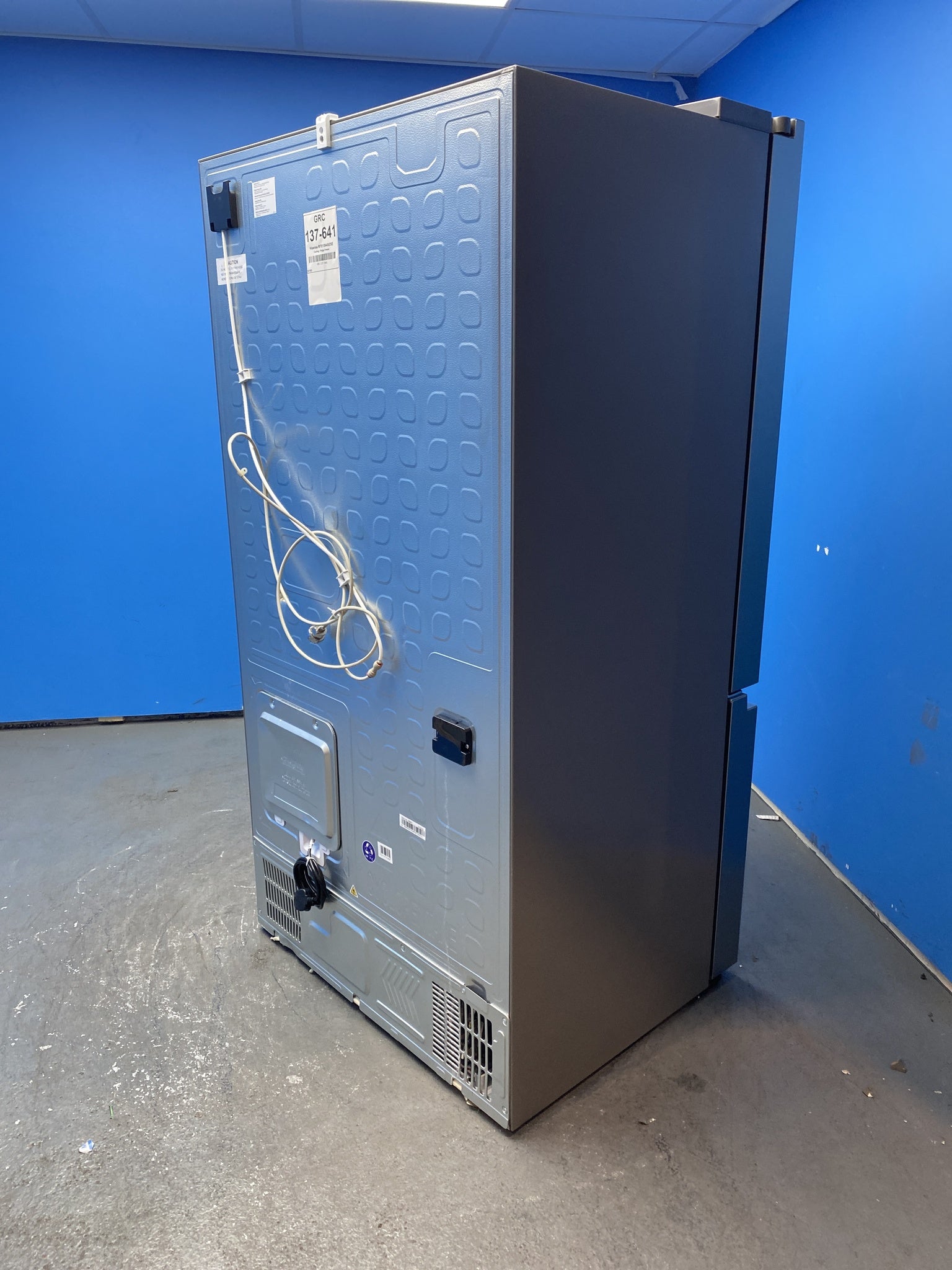 Hisense RF815N4SESE French Door 364 Litre Fridge Freezer