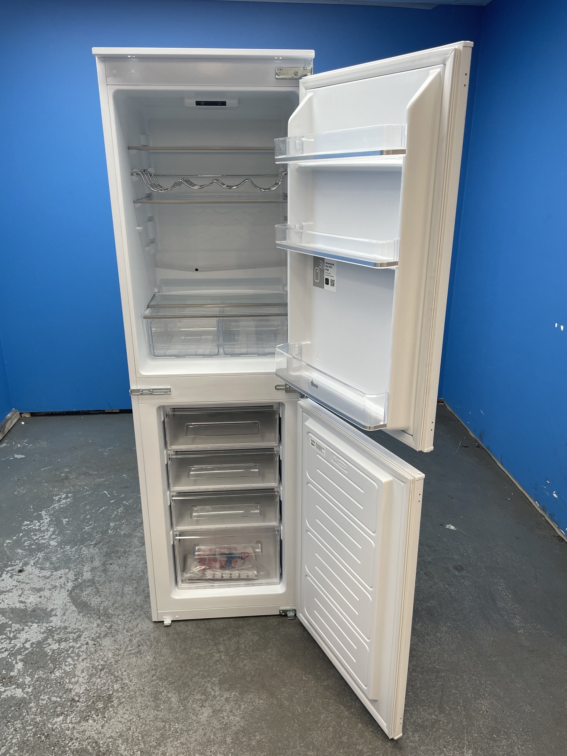 #GRC-157-067 - Hoover HOB50S518EK Integrated 233 Litre 50/50 Combi Fridge Freezer