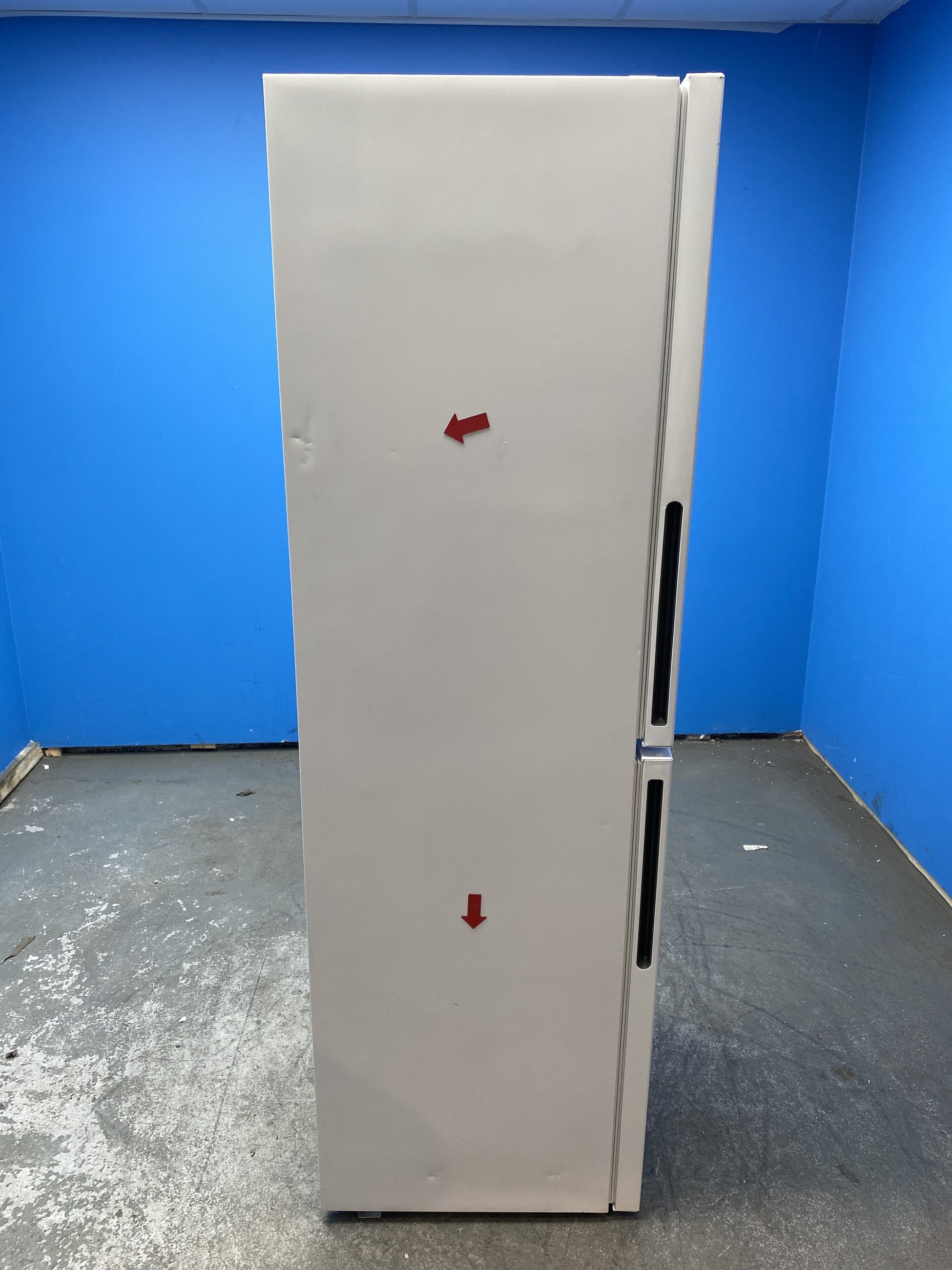 #GRC-156-560 - Hoover HVT3CLECKIHW 235 Litre Combi Fridge Freezer