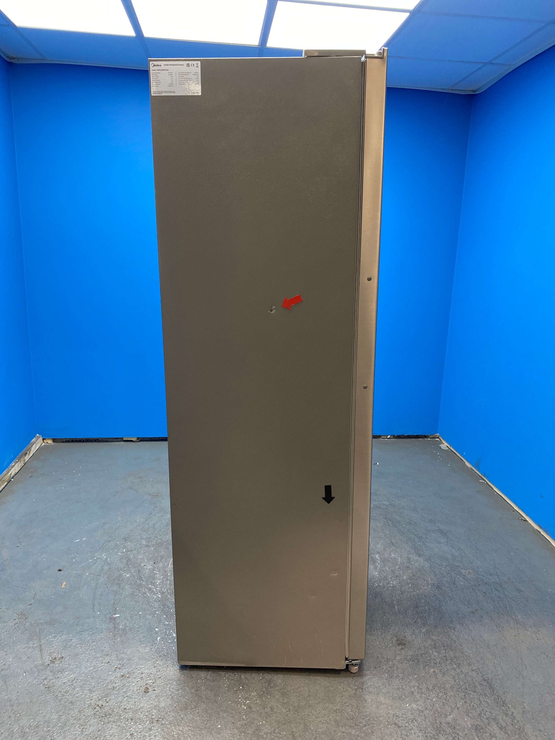 Midea MDRU385MTE46 185cm Frost Free Upright Freezer