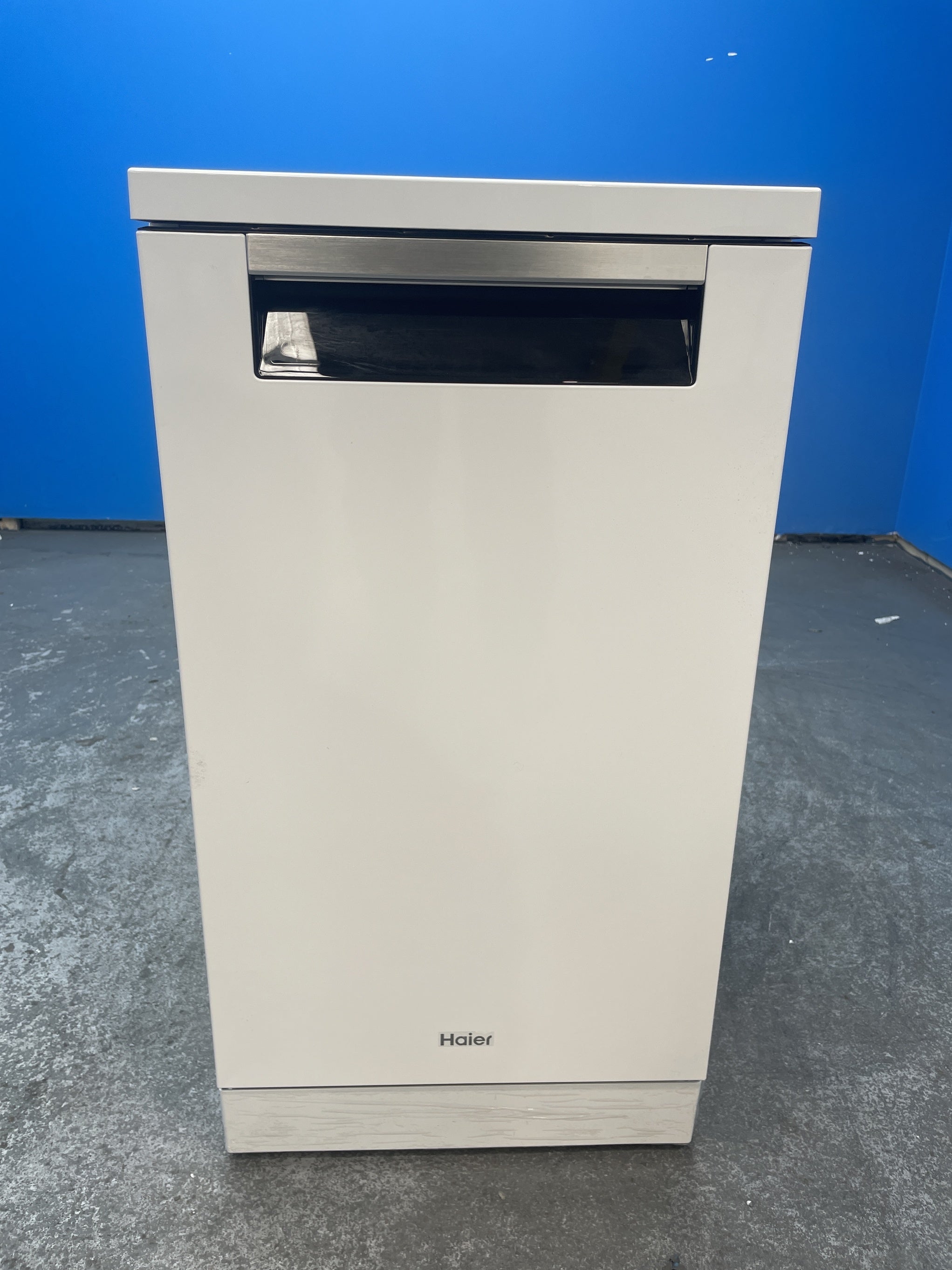 #GRC-156-092 - Haier XF1C3TB1FW I-Pro Shine Series 5 Slimline 10 Place Dishwasher