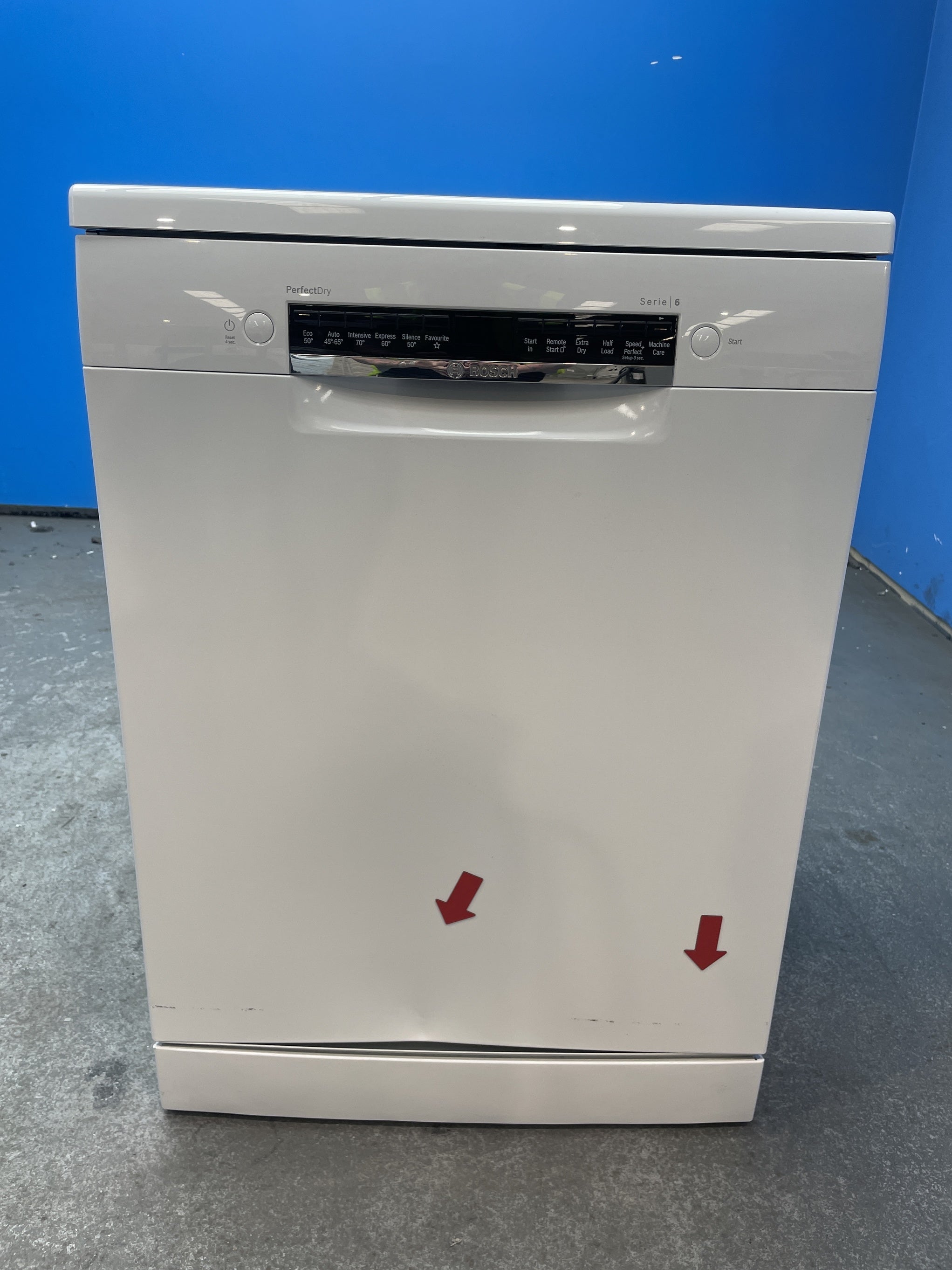 #GRC-158-698 - Bosch SMS6ZCW10G Series 6 14 Place Setting Dishwasher