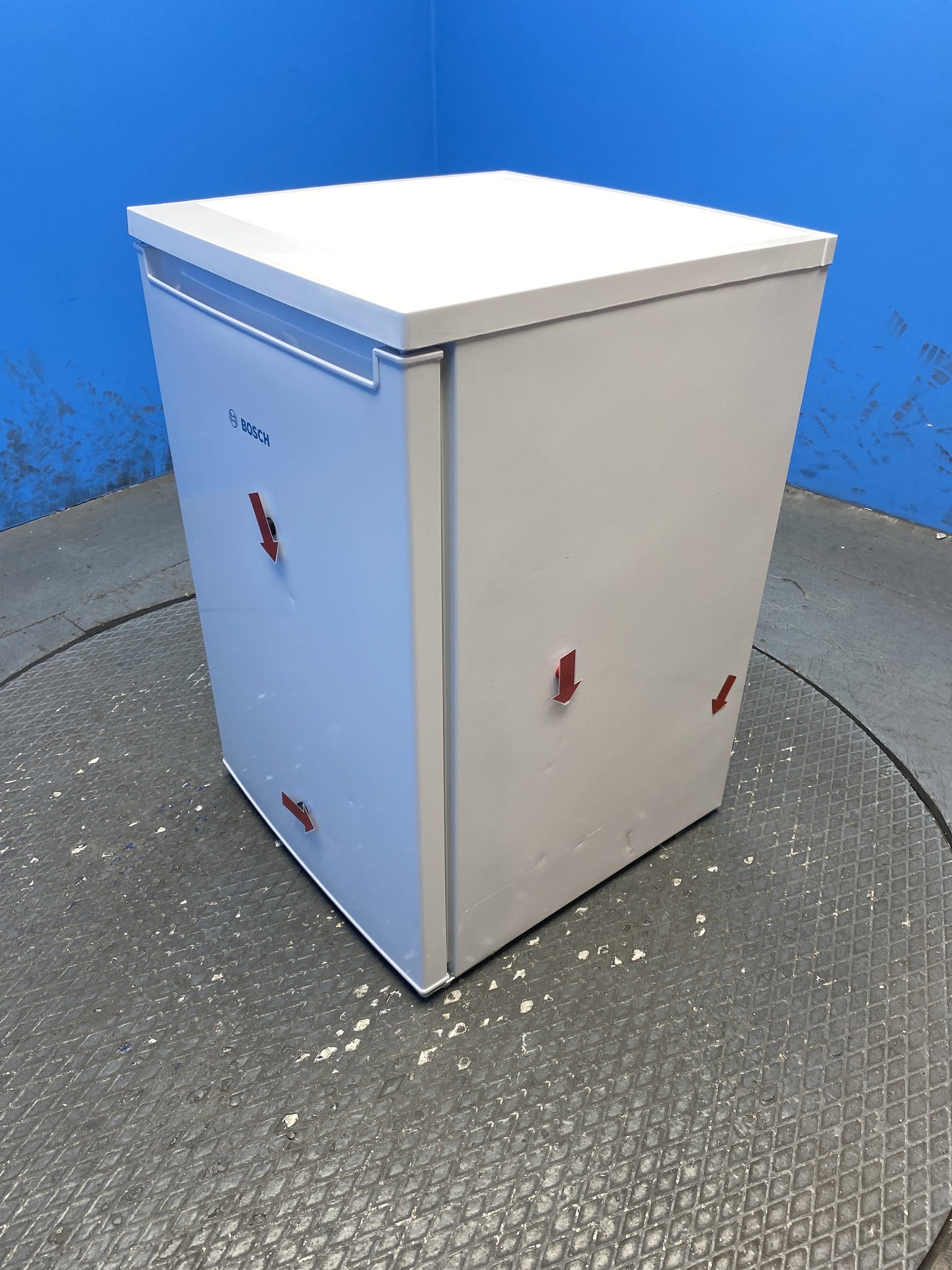 Bosch Series 2 KTR15NWECG 134L Under Counter Larder Fridge