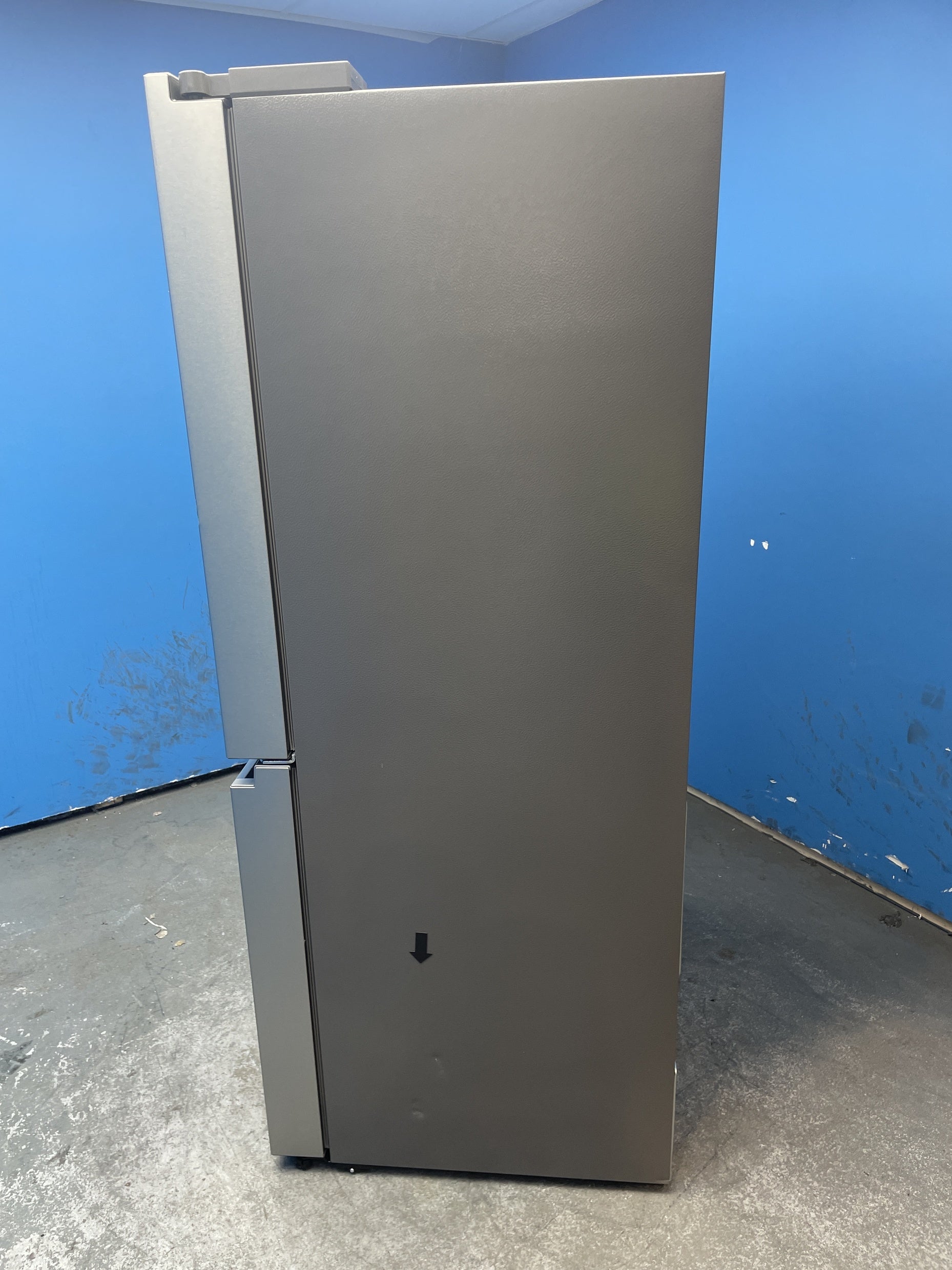 #GRC-143-630 - Hisense PureFlat RQ758N4SWSE Multi Door American Fridge Freezer