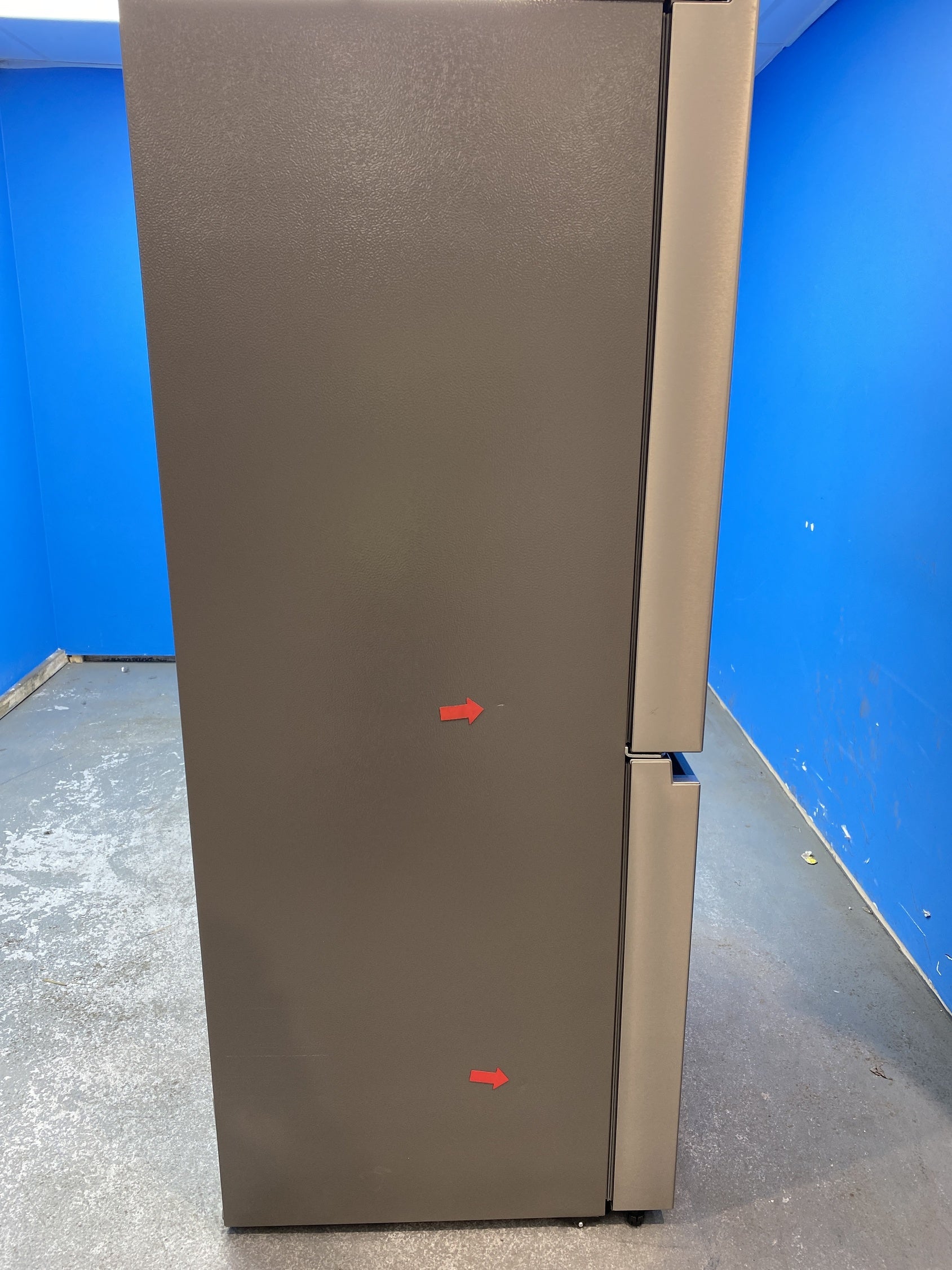 #GRC-157-634 - Hisense PureFlat RQ758N4SASE 609L American Style Fridge Freezer