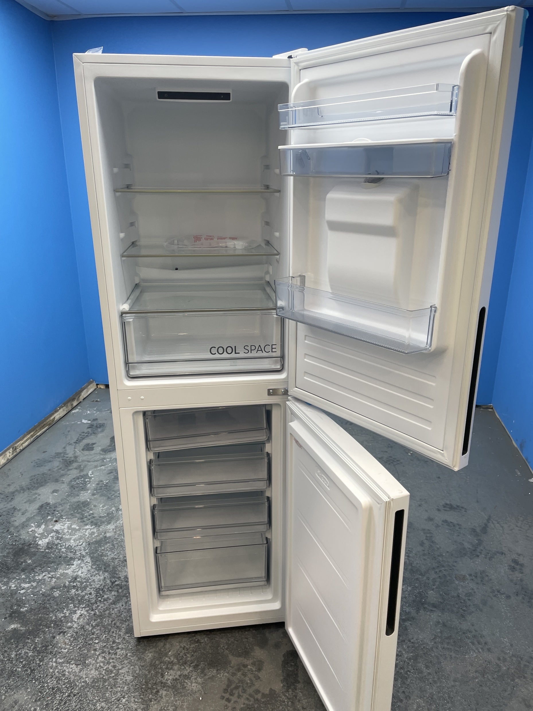 #GRC-150-396 - Hoover HOCT3L517EWWK-1 246 Litre Low Frost Combi Fridge Freezer