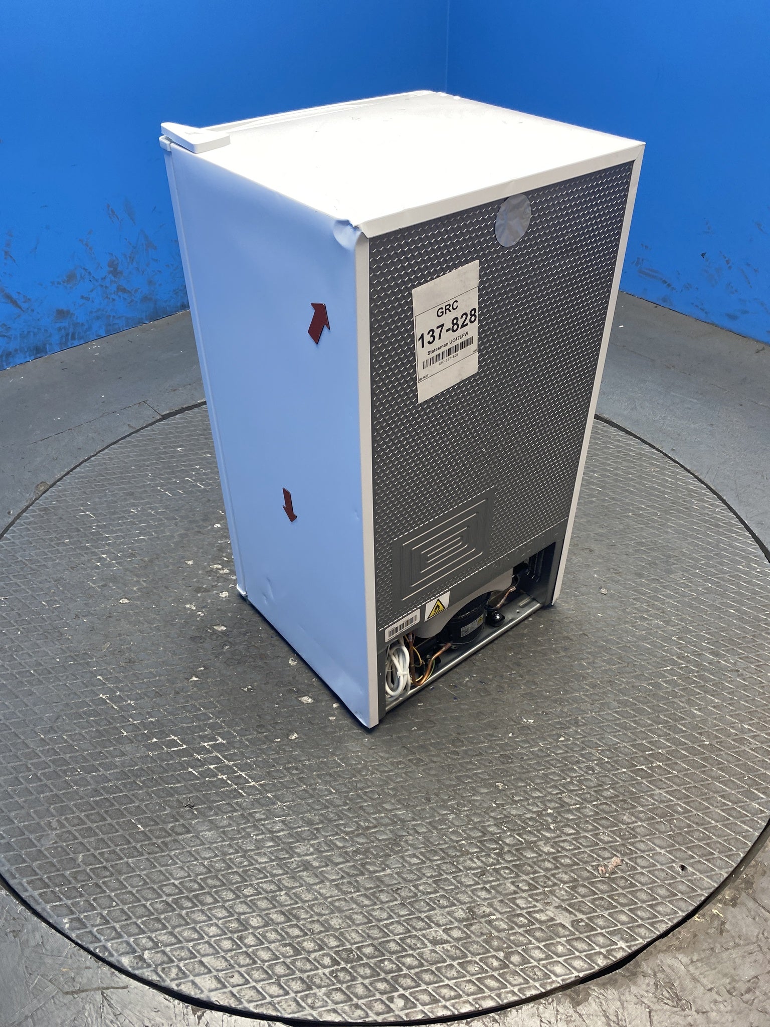 Statesman UC47LFW 93 Litres Under Counter Fridge