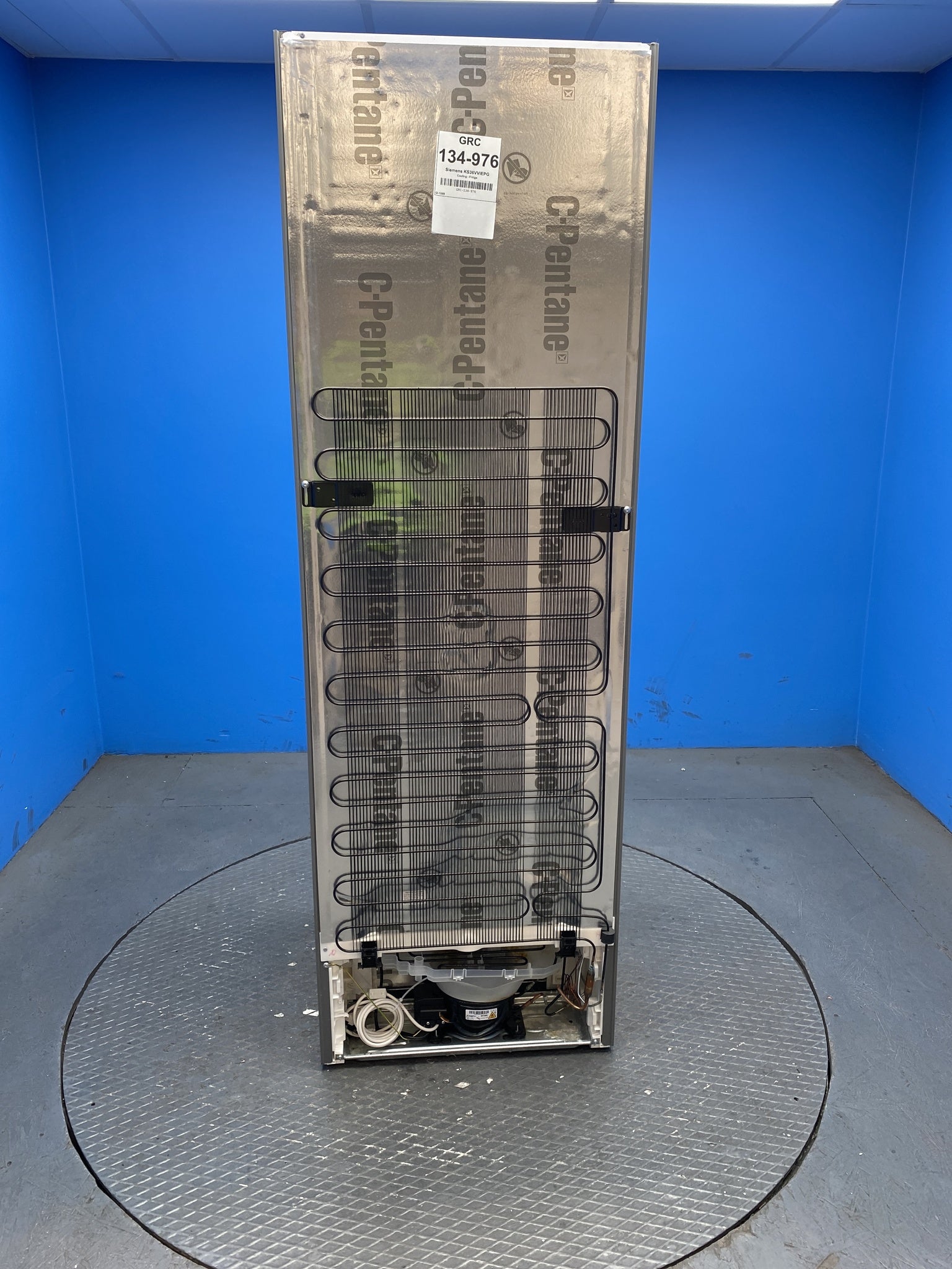 Siemens iQ300 KS36VVIEPG Freestanding 346L Larder Fridge