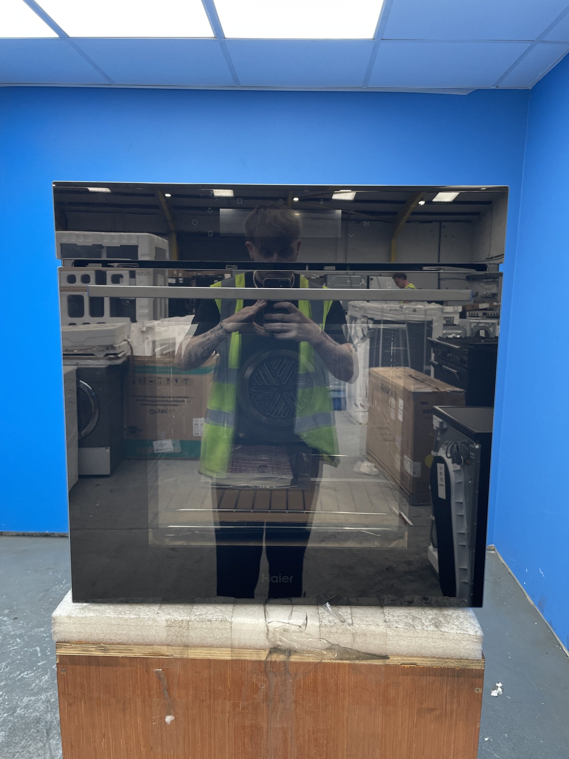 #GRC-160-389 - Haier ID Series 2 H6 ID25G3HTB1 Wi-Fi Built-In Electric Single Oven