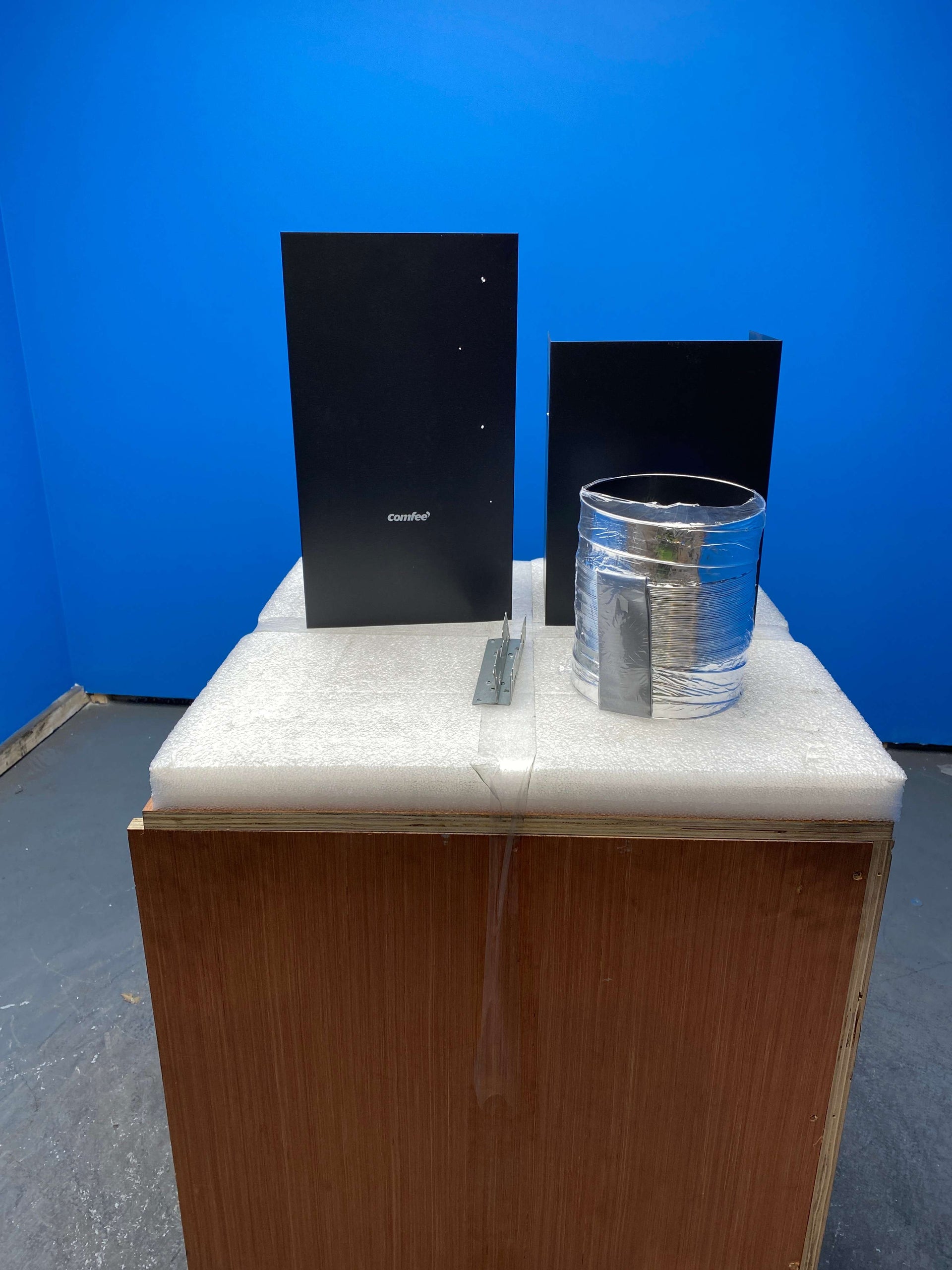 Comfee KWH-ANGJ64B-60 60cm Angled Cooker Hood