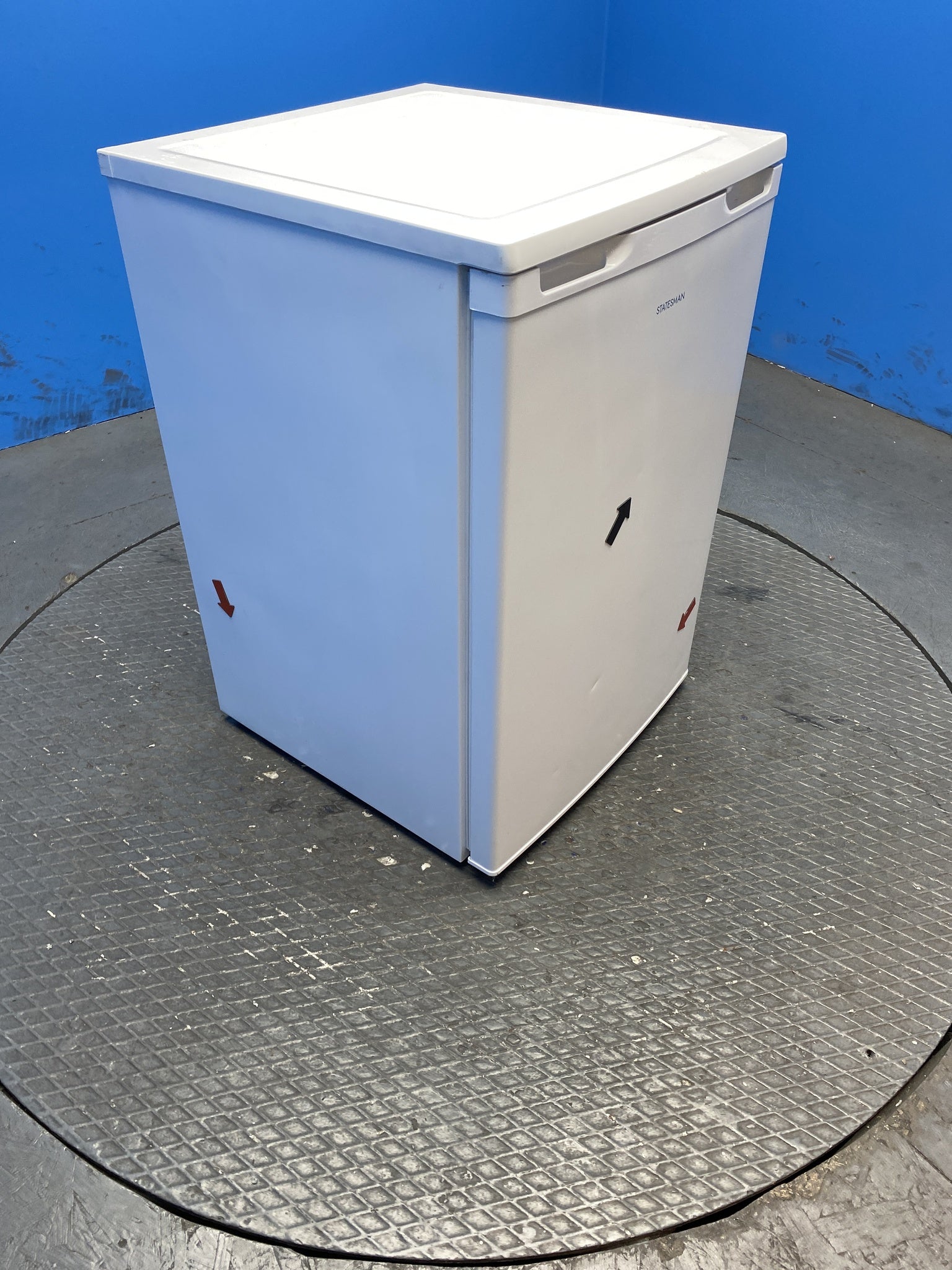 Statesman L255W 113 Litre 55cm Under Counter Fridge