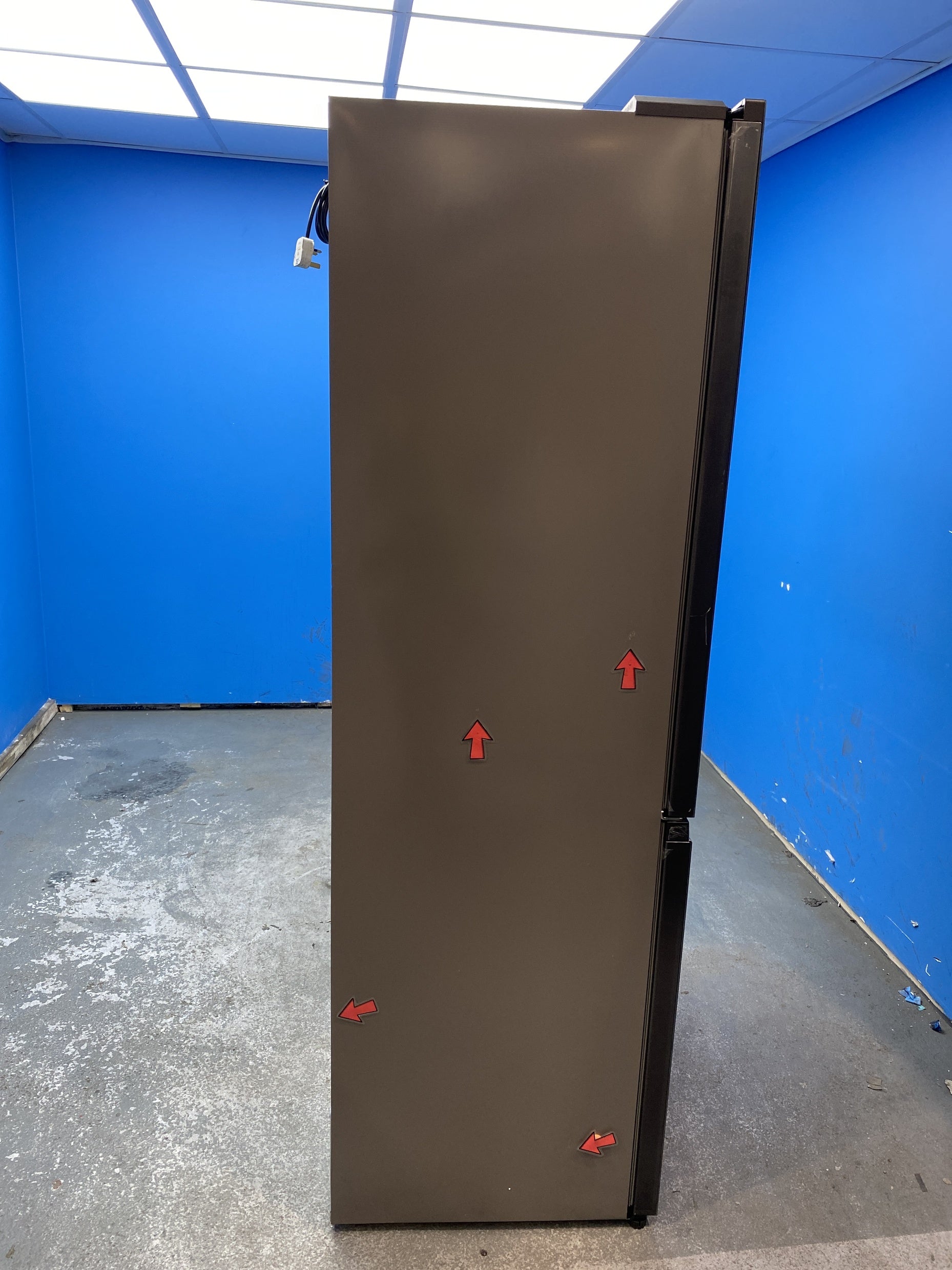 #GRC-153-764 - Hisense RQ768N4GBE KitchenFit Total No Frost American Fridge Freezer