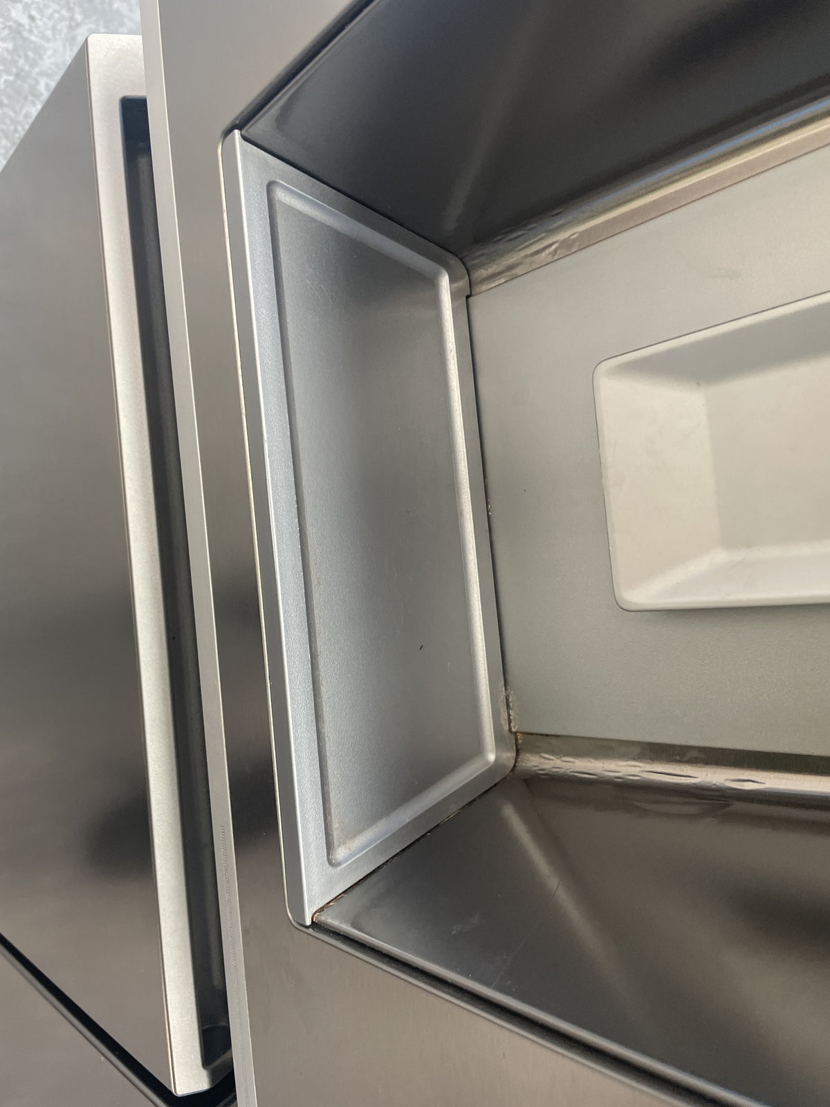 #GRC-160-695 - Haier HCR7918EIMP American Style Series 7 601 Litre Fridge Freezer