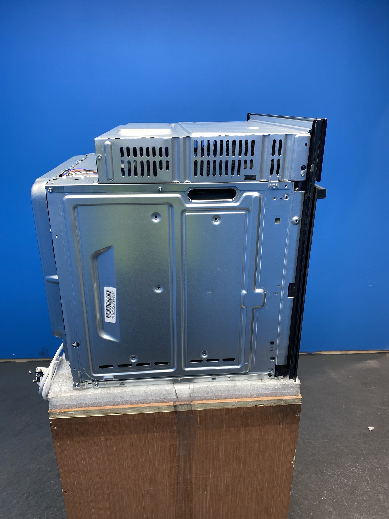 Bosch HHF113BA0B Series 2 Built-In Single Electric Oven