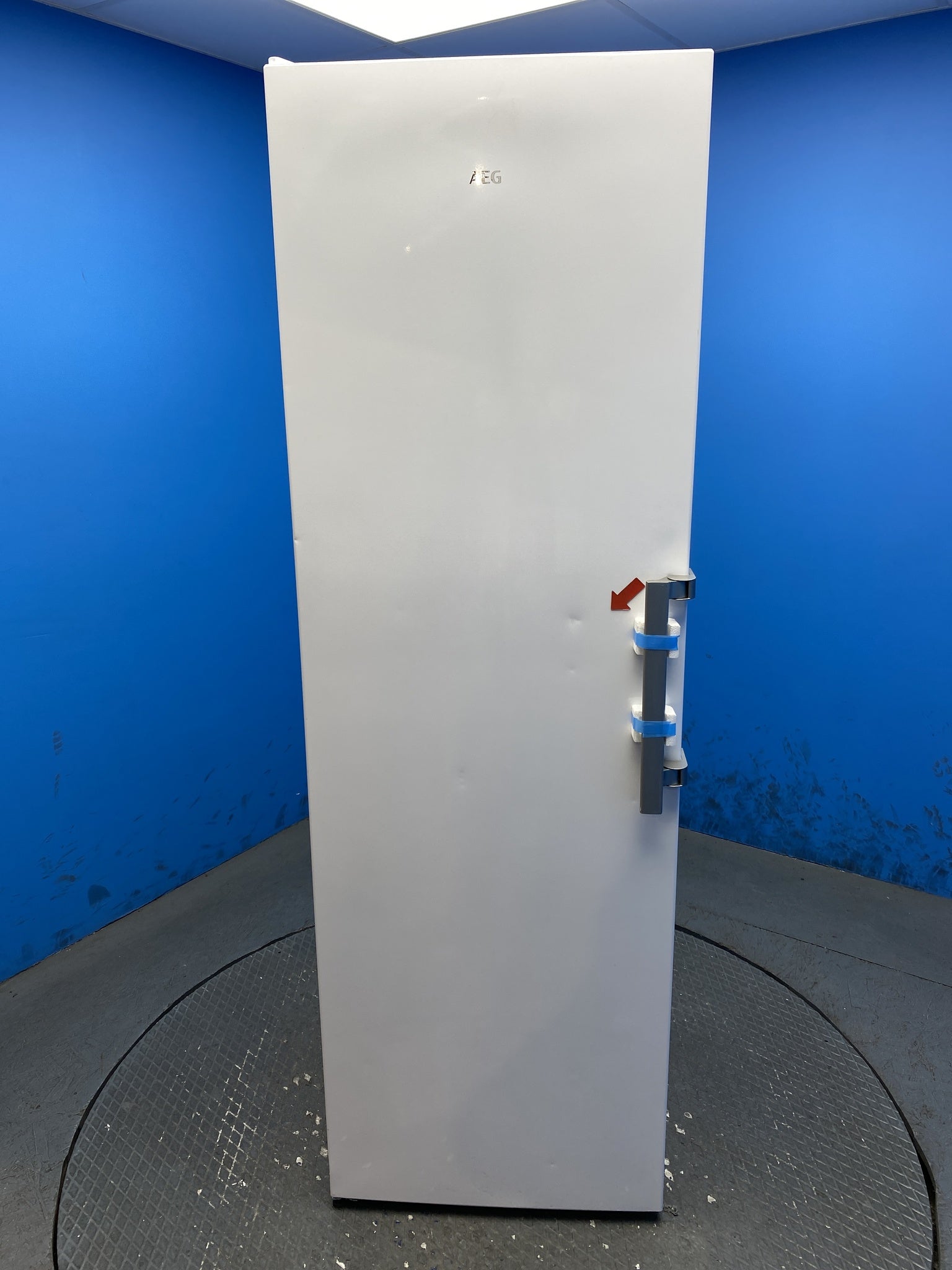 AEG OAG6N281EW 280L Freestanding Frost Free Upright Freezer