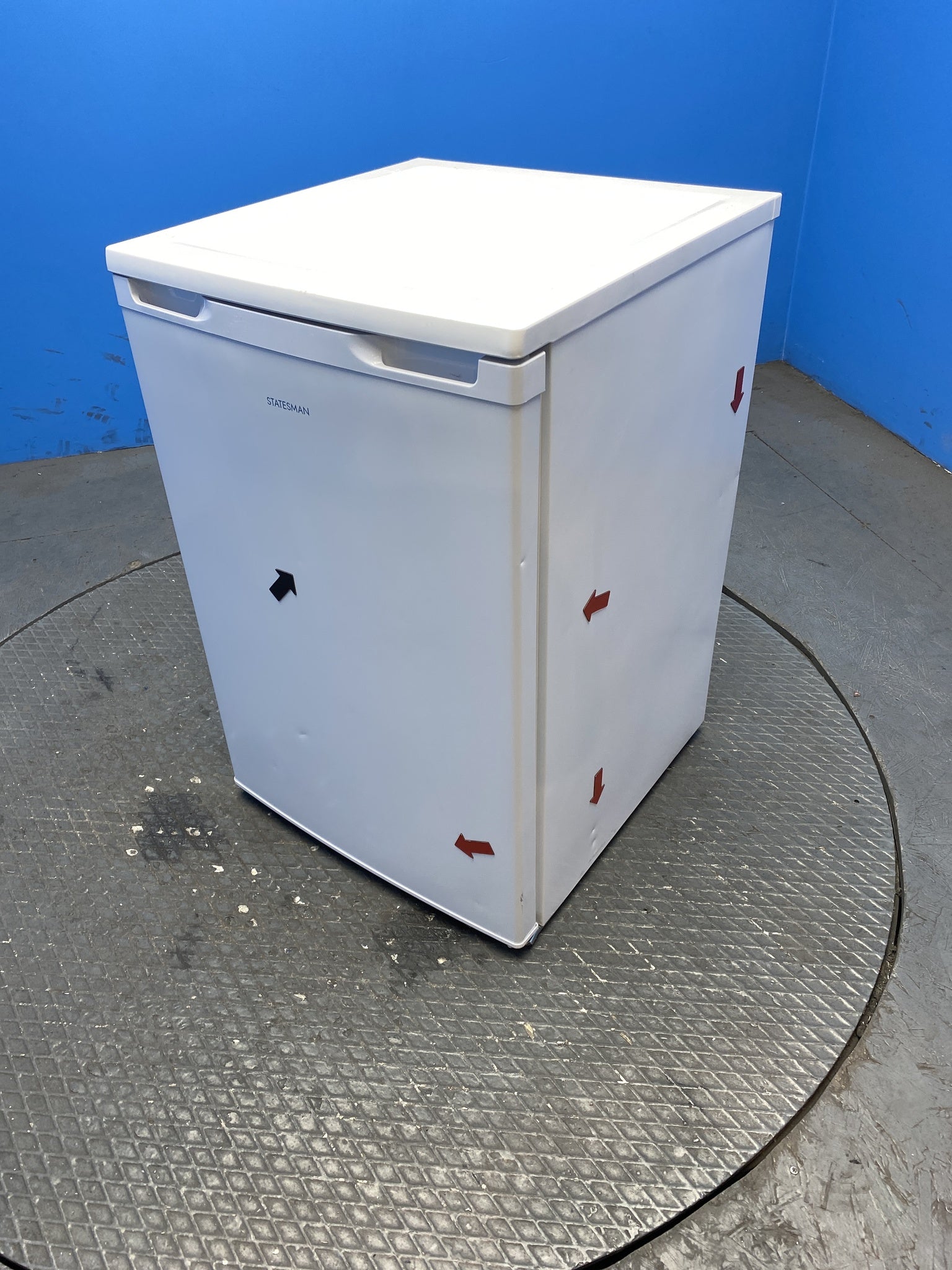Statesman L255W 113 Litre 55cm Under Counter Fridge